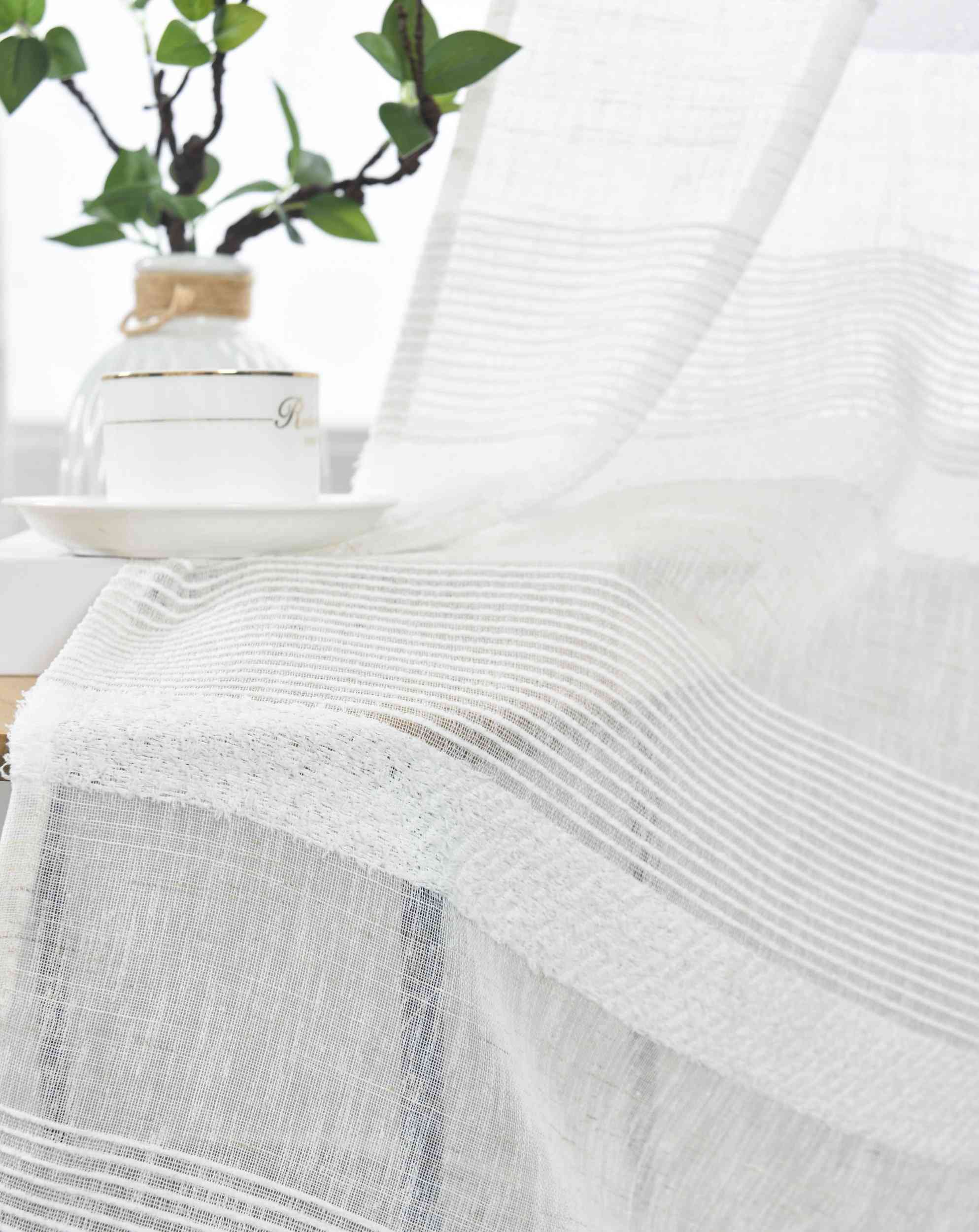 Halbtransparente Gardine mit Ösen HxB 245x140 cm Natur Meliert »Halle« Chenille Leinenbindung Lichtdurchlässig Halbtransparent 202480 Gardinenschal Img6452 | Gardinenbox.de