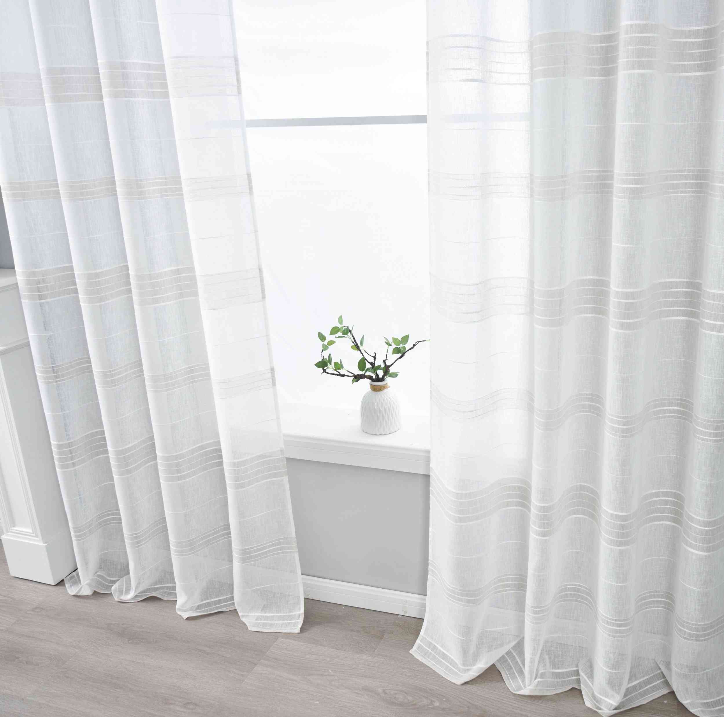 Halbtransparente Gardine mit Ösen »Frankfurt« Leinenbindung Robust Formstabil Linienmuster 202460 Gardinenschal Img6465 | Gardinenbox.de