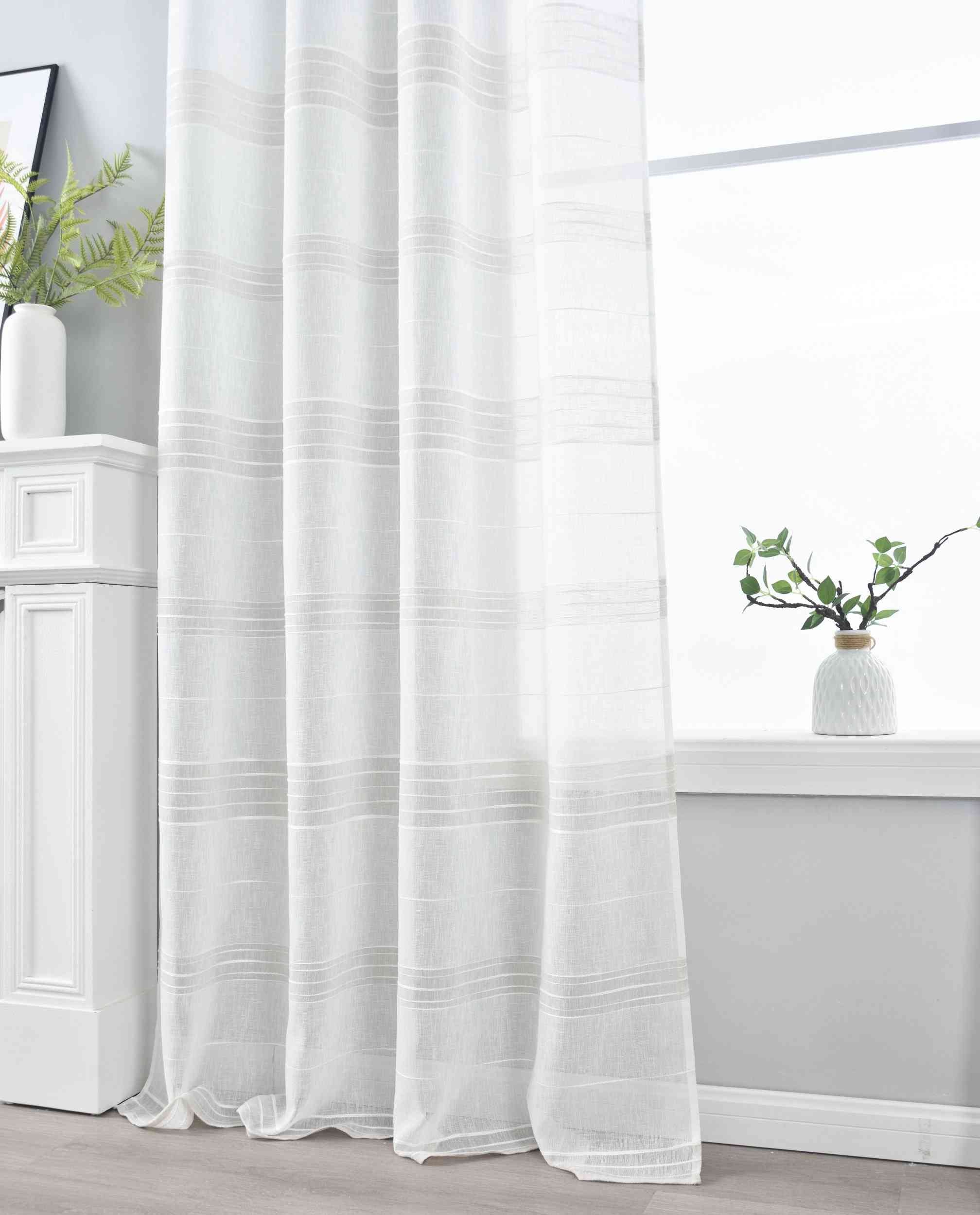 Halbtransparente Gardine mit Ösen »Frankfurt« Leinenbindung Robust Formstabil Linienmuster 202460 Gardinenschal Img6466 | Gardinenbox.de