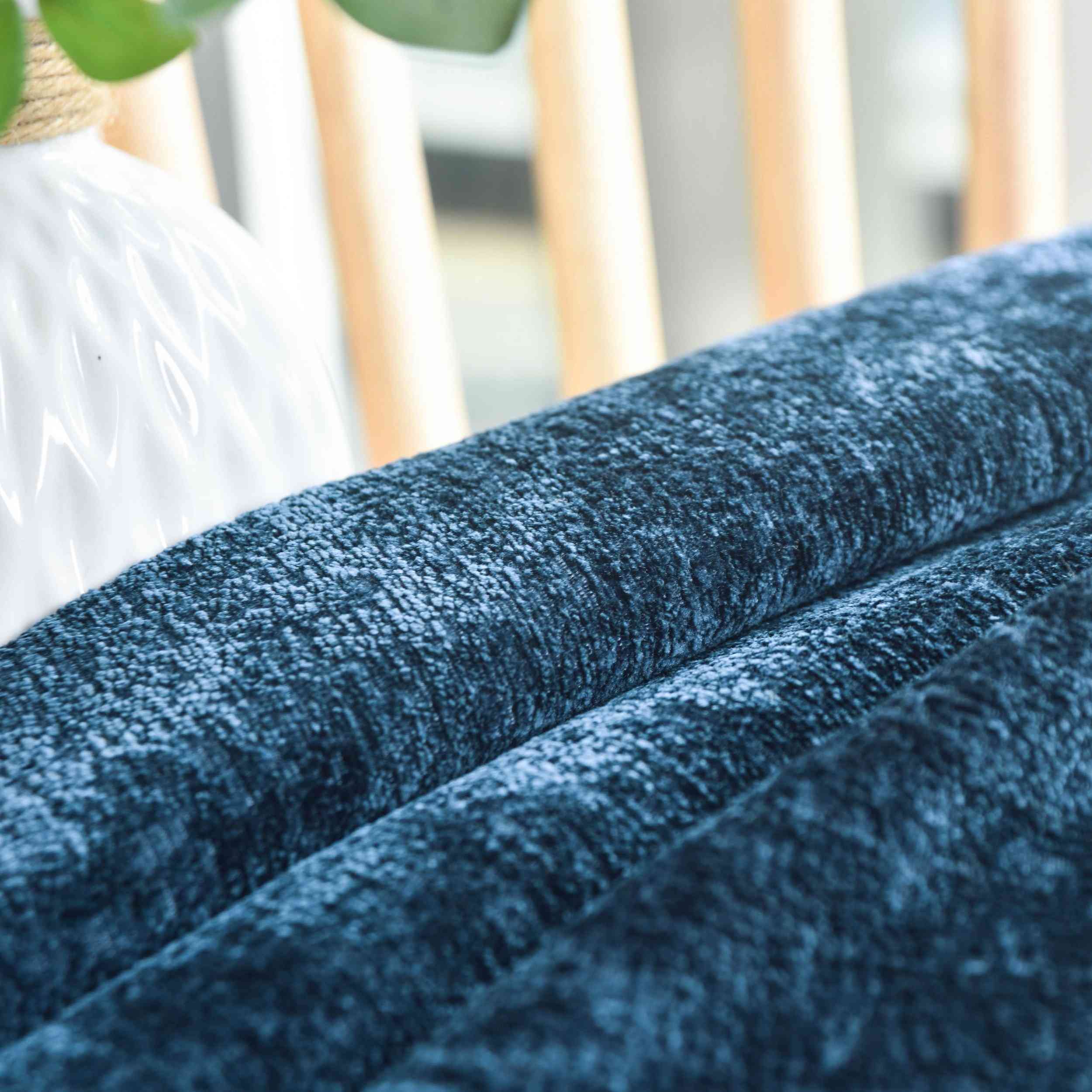 Verdunkelungsvorhang »Nürnberg« Ösen Raffhalter Chenille samtig weich geschmeidig fallend 202420 Vorhang Img6749_1 | Gardinenbox.de