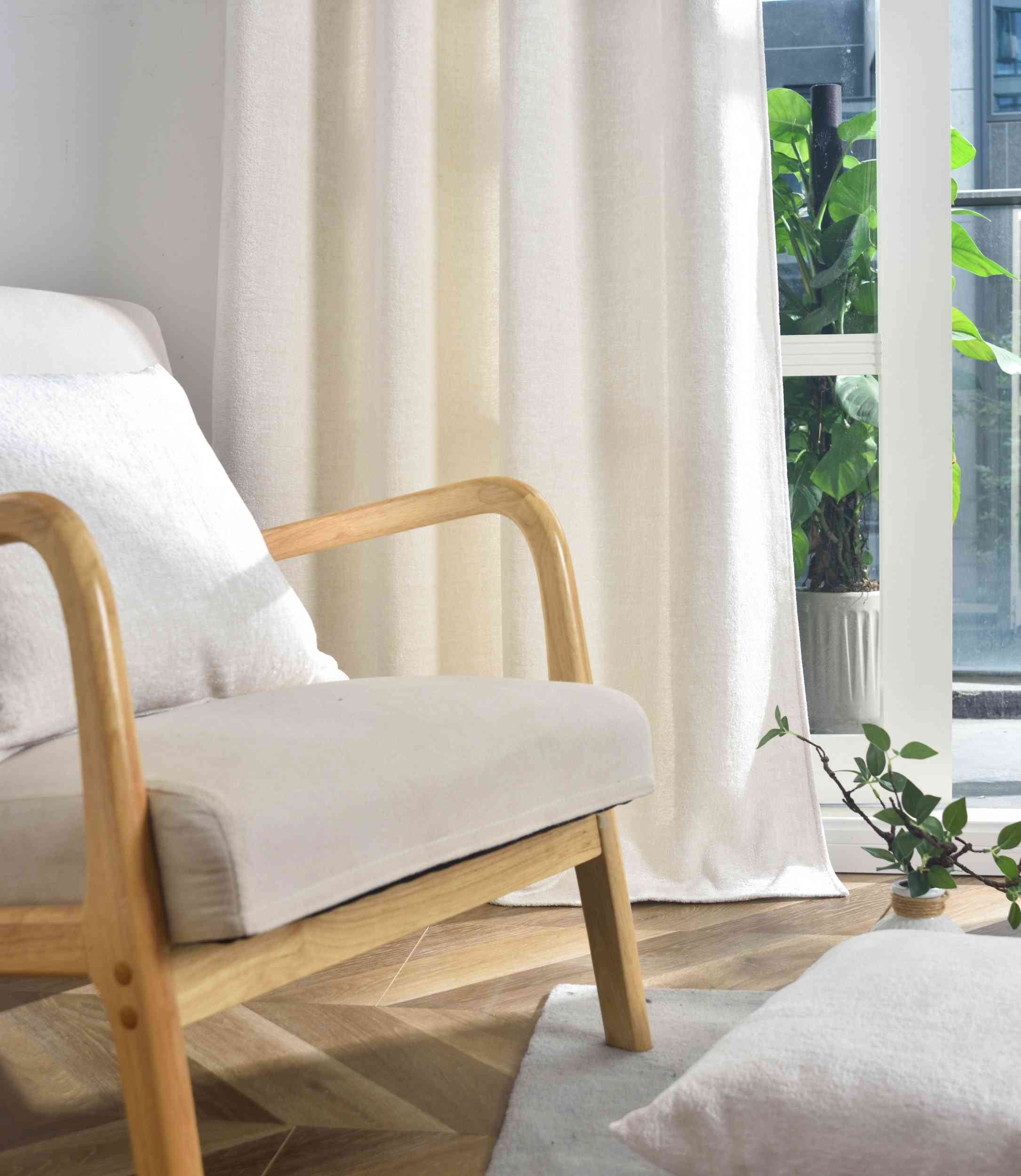 2er Set Verdunkelungsvorhänge »Nürnberg« Ösen Raffhalter Chenille samtig weich geschmeidig fallend 202420-2 Vorhang Img6764_88fdd35c-b825-4e81-a7ff-1f69962f6dc4 | Gardinenbox.de