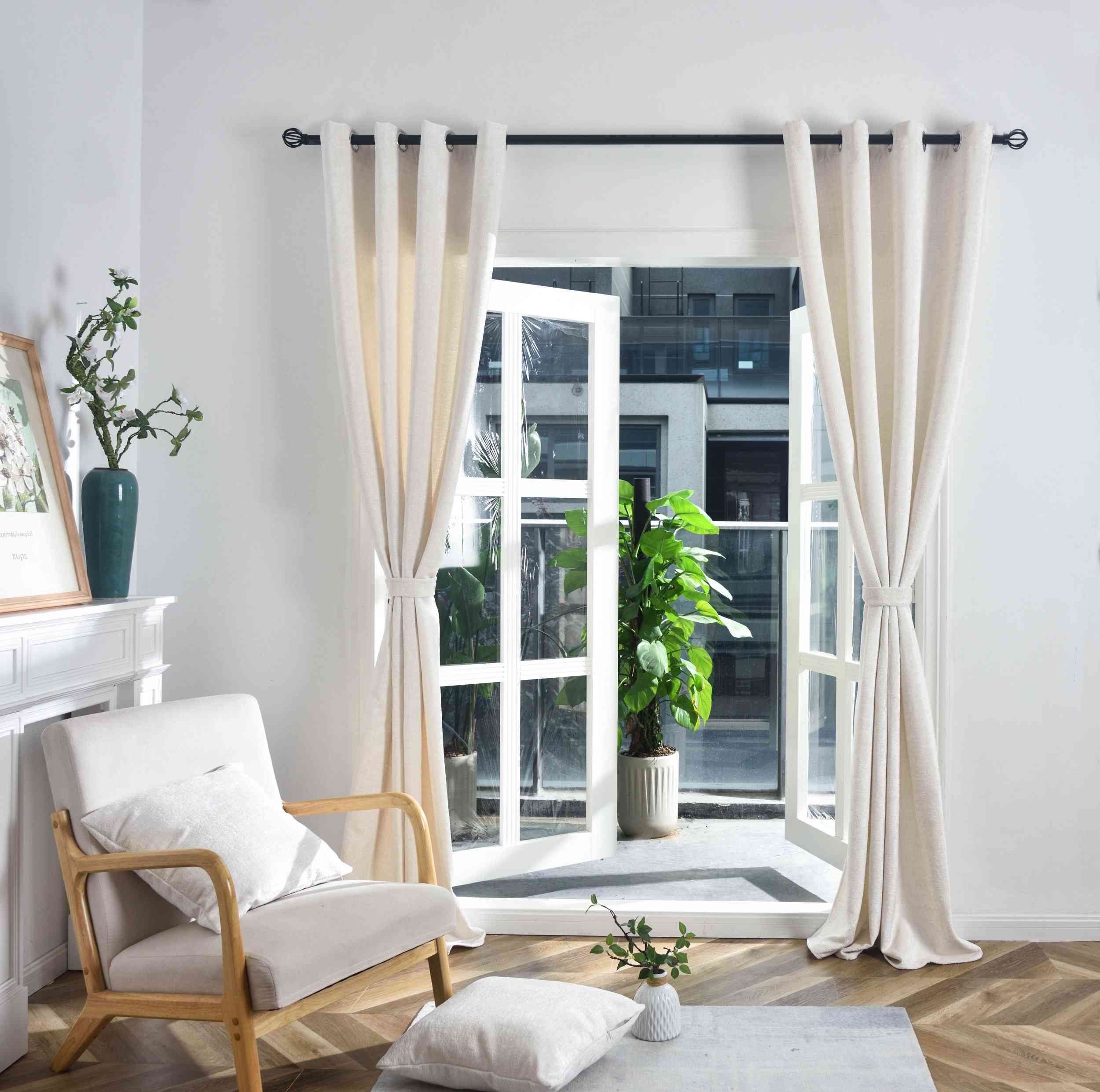 2er Set Verdunkelungsvorhänge »Nürnberg« Ösen Raffhalter Chenille samtig weich geschmeidig fallend 202420-2 Vorhang Img6776_3a663d06-86d5-459b-8f9f-801c35a31353 | Gardinenbox.de