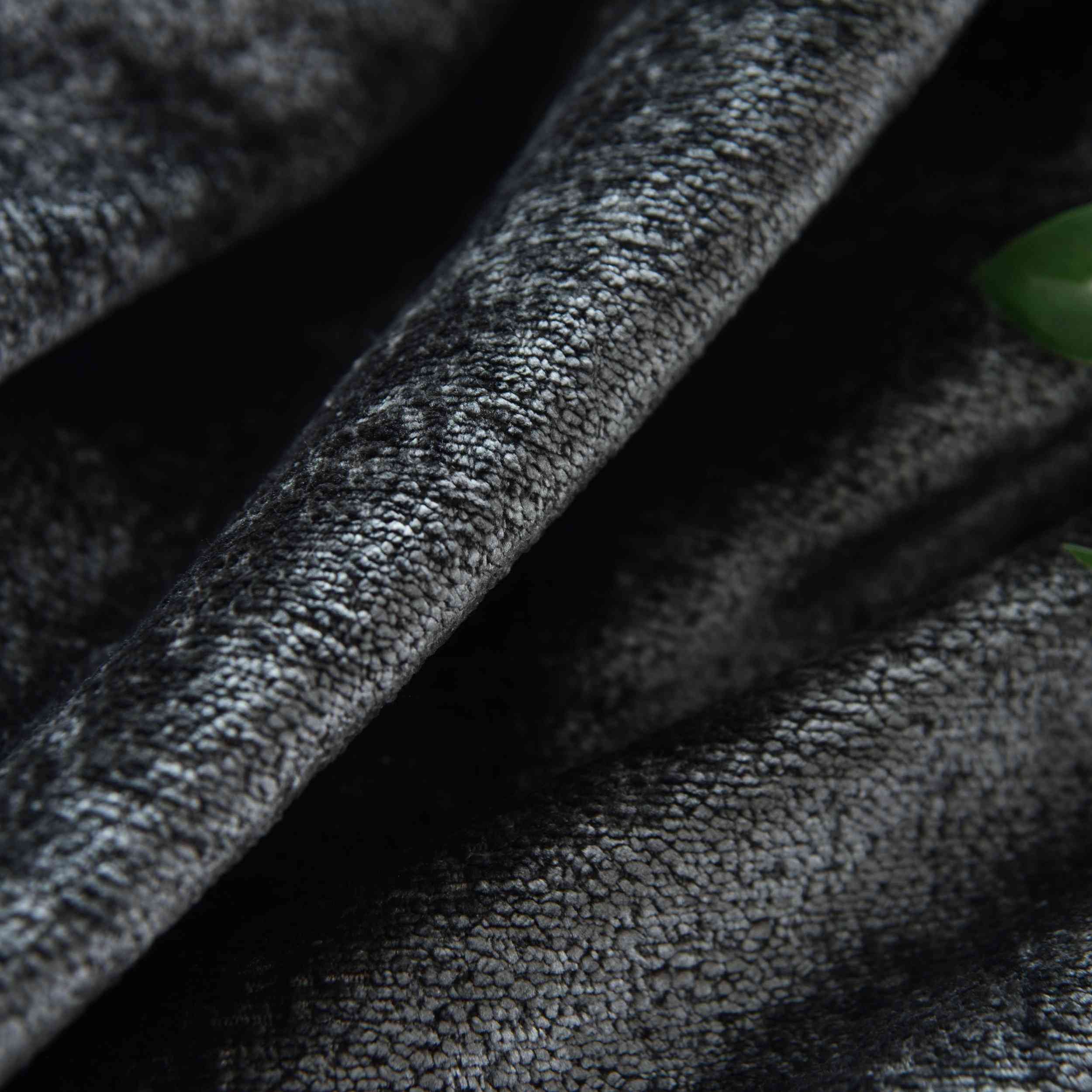 Verdunkelungsvorhang »Nürnberg« Ösen Raffhalter Chenille samtig weich geschmeidig fallend 202420 Vorhang Img6873 | Gardinenbox.de