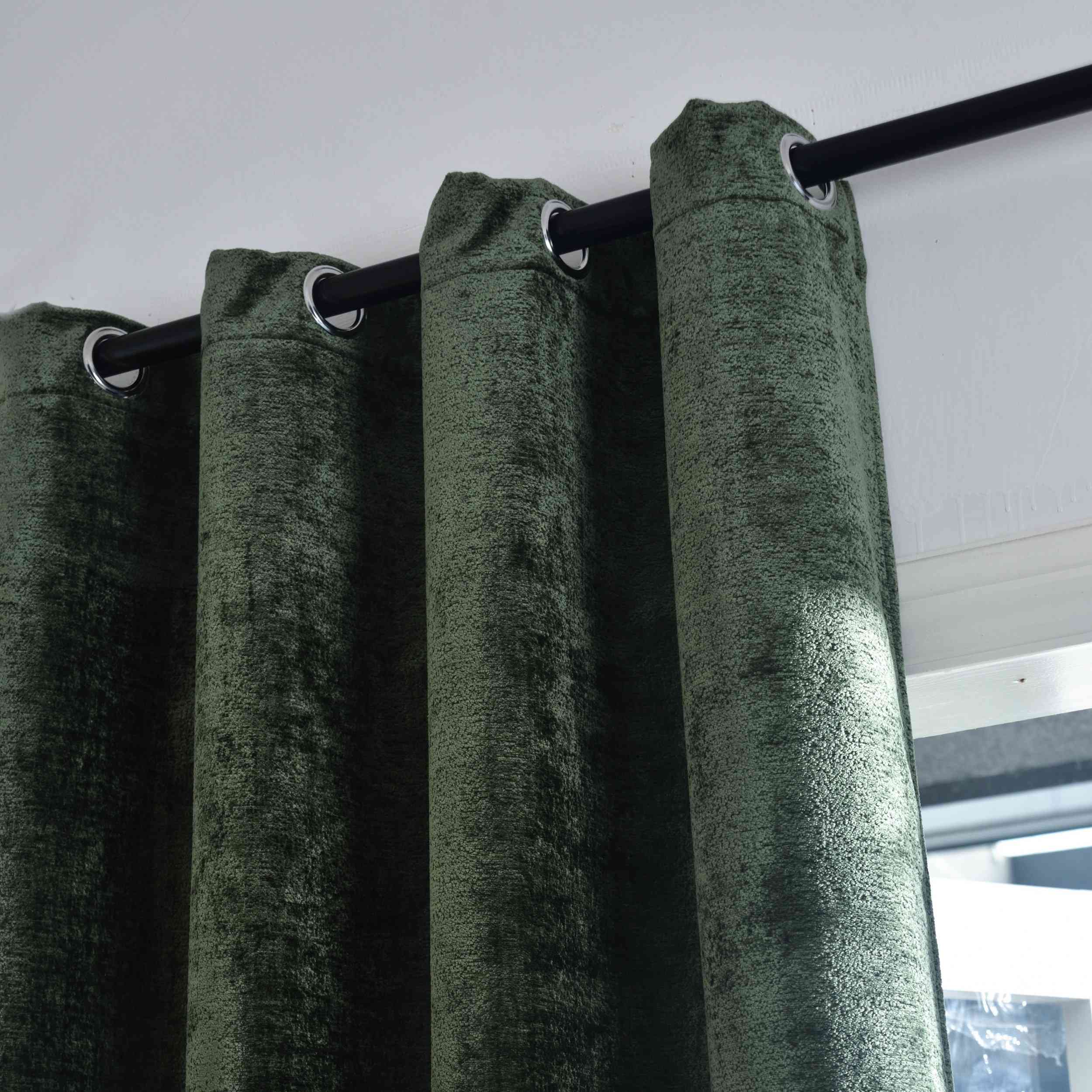 Verdunkelungsvorhang »Nürnberg« Ösen Raffhalter Chenille samtig weich geschmeidig fallend 202420 Vorhang Img6882 | Gardinenbox.de