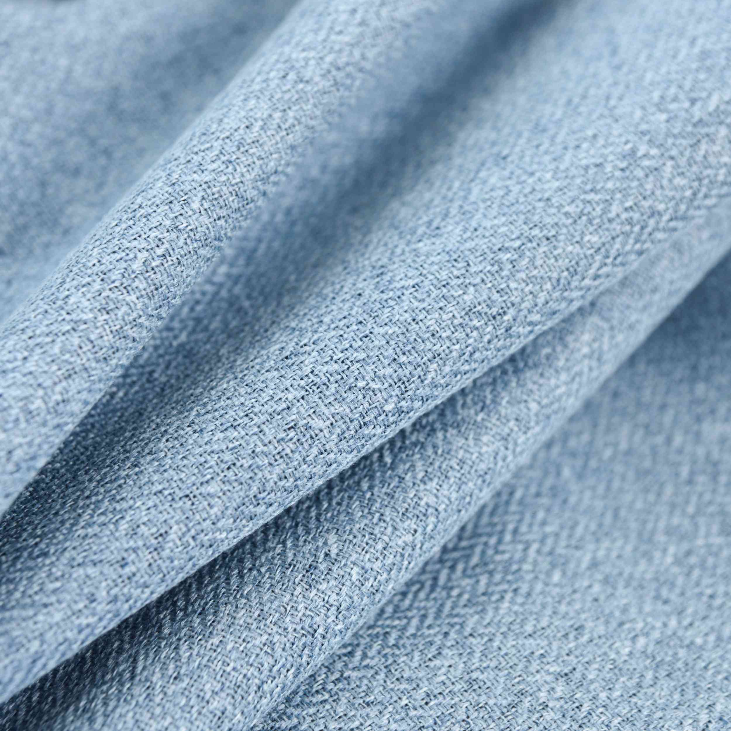 Verdunkelungsvorhang Ösen Raffhalter 100% Verdunkelung Blackout »München Dark« Dreischichtige Bindung Fischgrätmuster 202410 Vorhang Img6929 | Gardinenbox.de