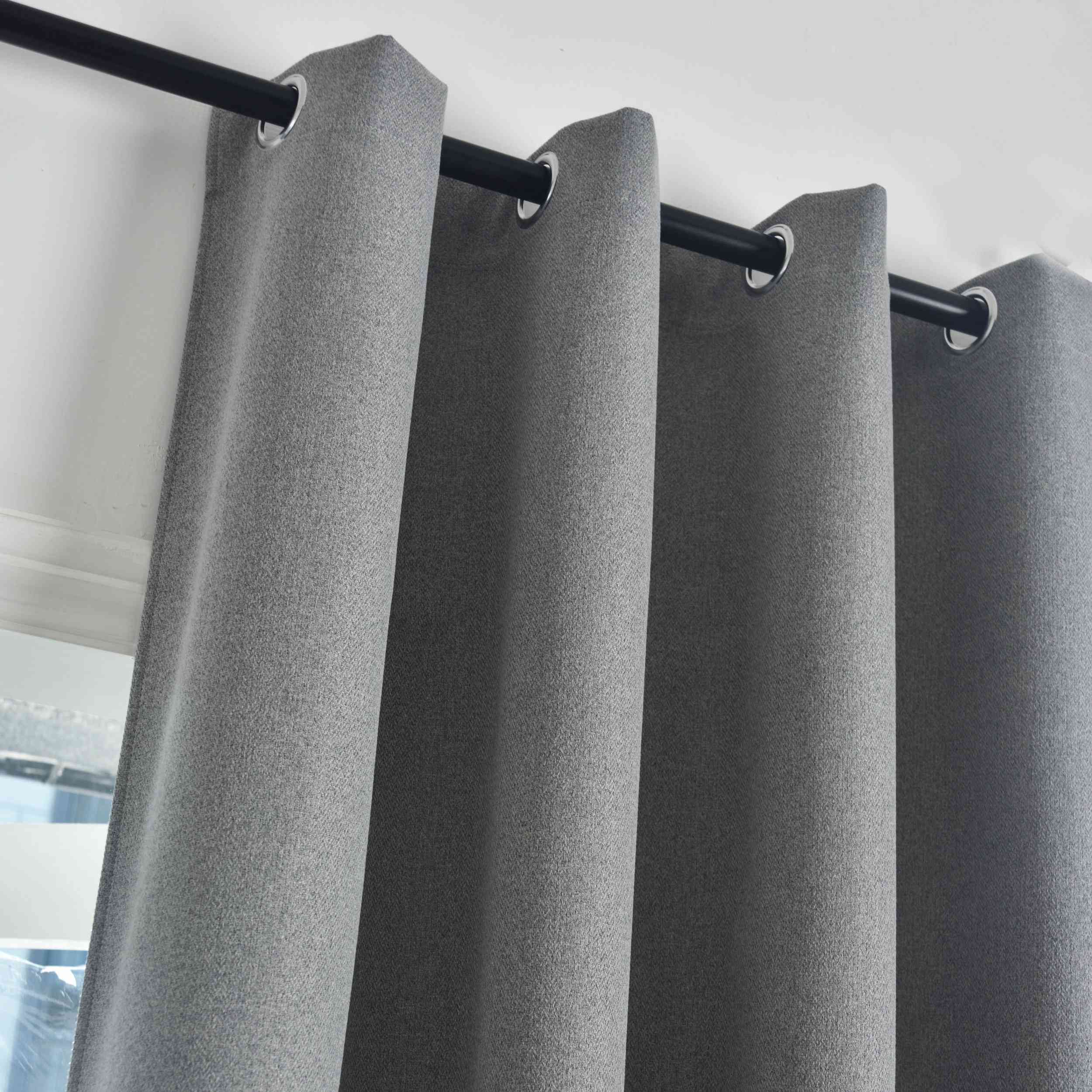 2er Set Verdunkelungsvorhänge Ösen Raffhalter 100% Verdunkelung Blackout »München Dark« Dreischichtige Bindung Fischgrätmuster 202410-2 Vorhang Img6992_7f71e965-8bd3-4966-99cd-4b534e805c68 | Gardinenbox.de