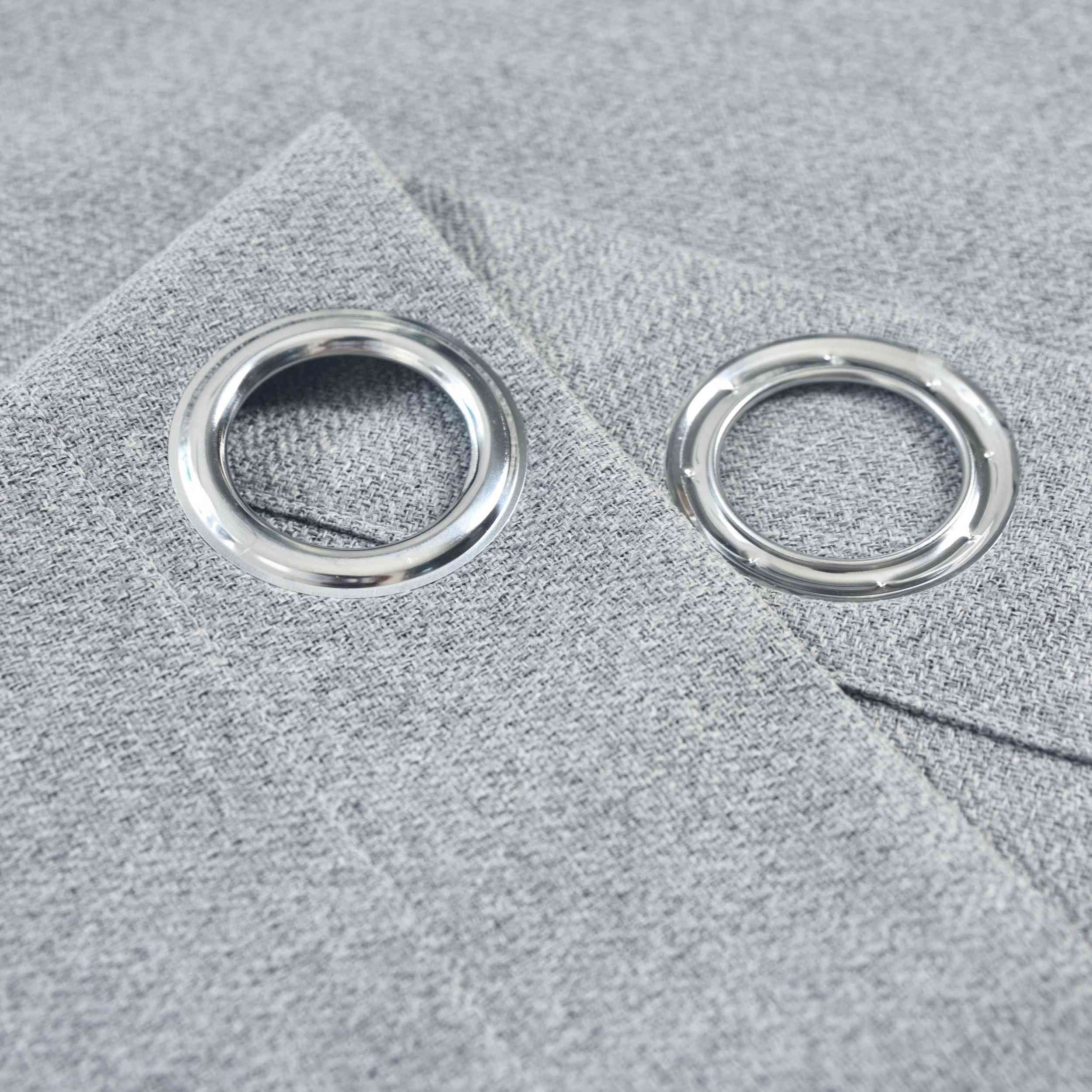 2er Set Verdunkelungsvorhänge Ösen Raffhalter 100% Verdunkelung Blackout »München Dark« Dreischichtige Bindung Fischgrätmuster 202410-2 Vorhang Img7006_1e2ce621-4d31-4d61-8fd4-dd8a88bf95b9 | Gardinenbox.de