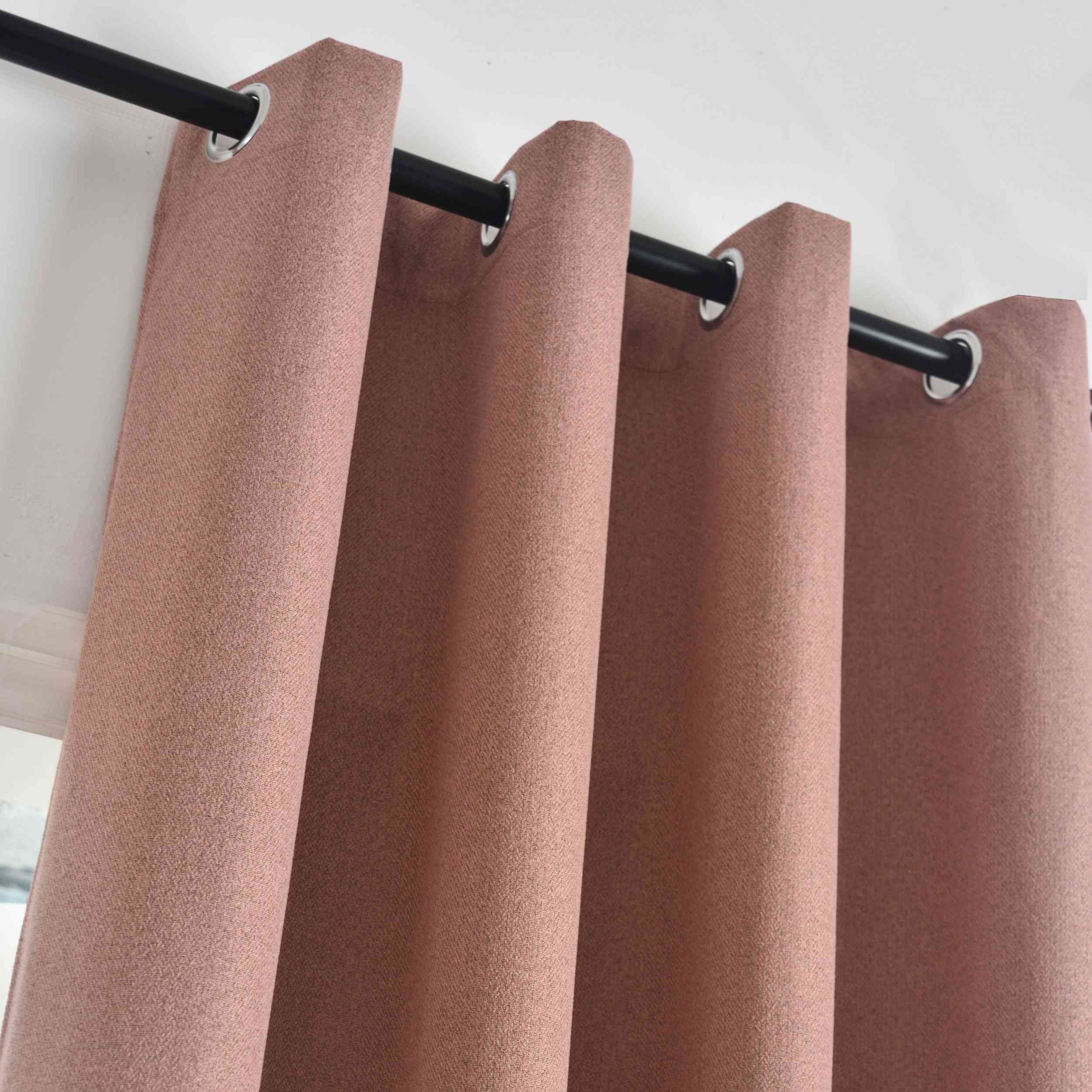 2er Set Verdunkelungsvorhänge Ösen Raffhalter 100% Verdunkelung Blackout »München Dark« Dreischichtige Bindung Fischgrätmuster 202410-2 Vorhang Img7036_98d20bdc-b7e4-46a3-a352-0006361525f1 | Gardinenbox.de