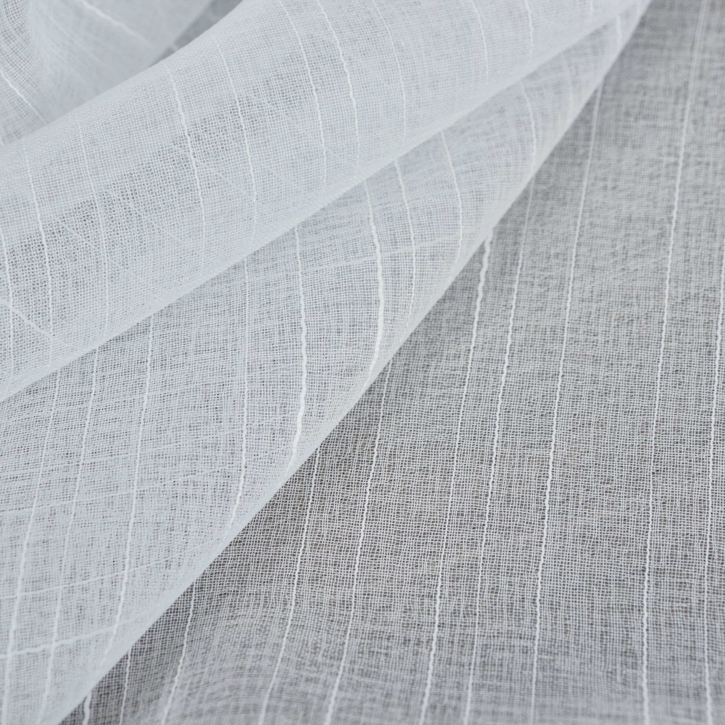 Gardine »Dresden« Ösen HxB 245x135 cm Natur Raffhalter filigran leicht modern elegant Linienmuster 202440 Gardinenschal Img7331 | Gardinenbox.de