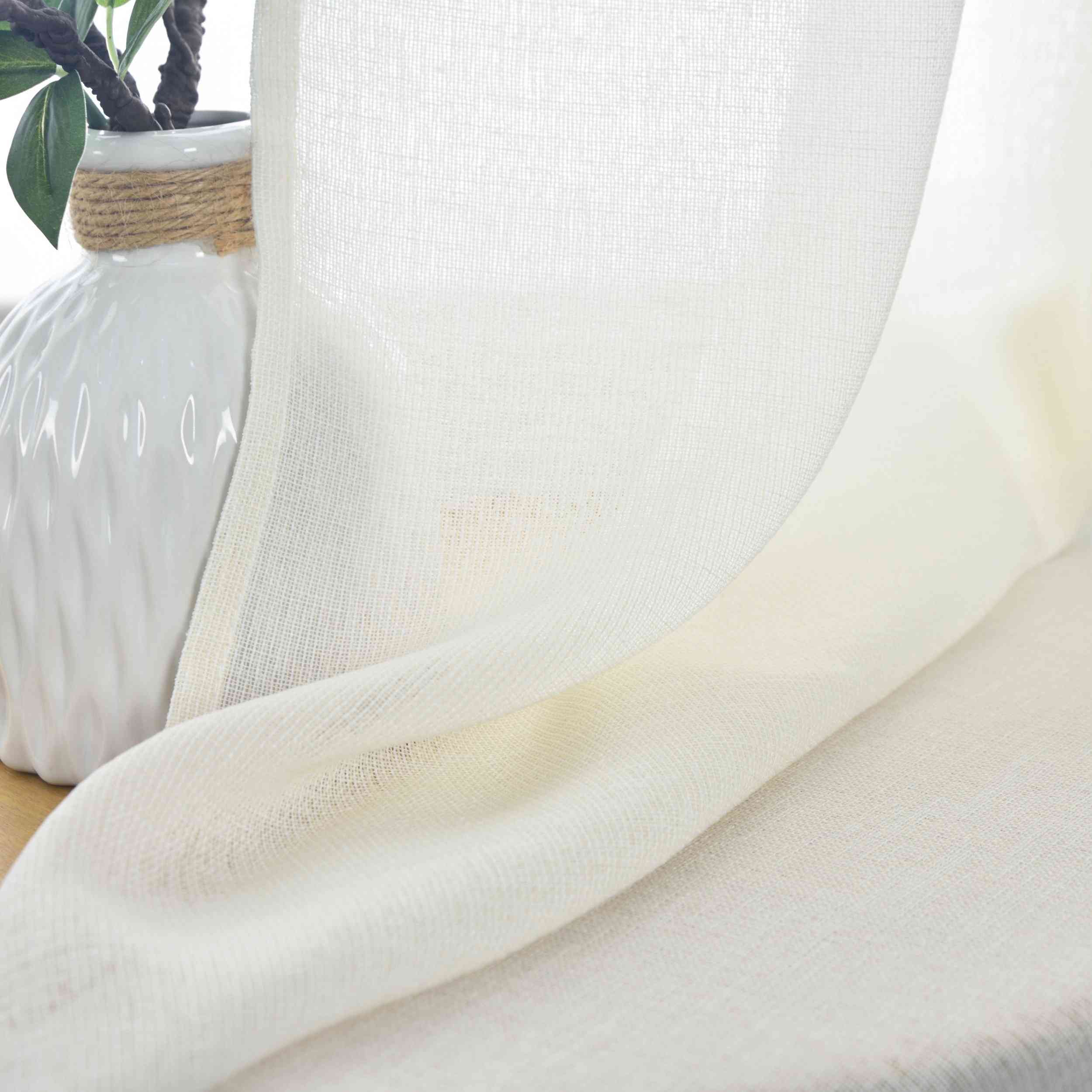 Halbtransparente Gardine mit Ösen »Leipzig« Kettenmuster lichtdurchlässig elegante Struktur 202450 Gardinenschal Img7351 | Gardinenbox.de