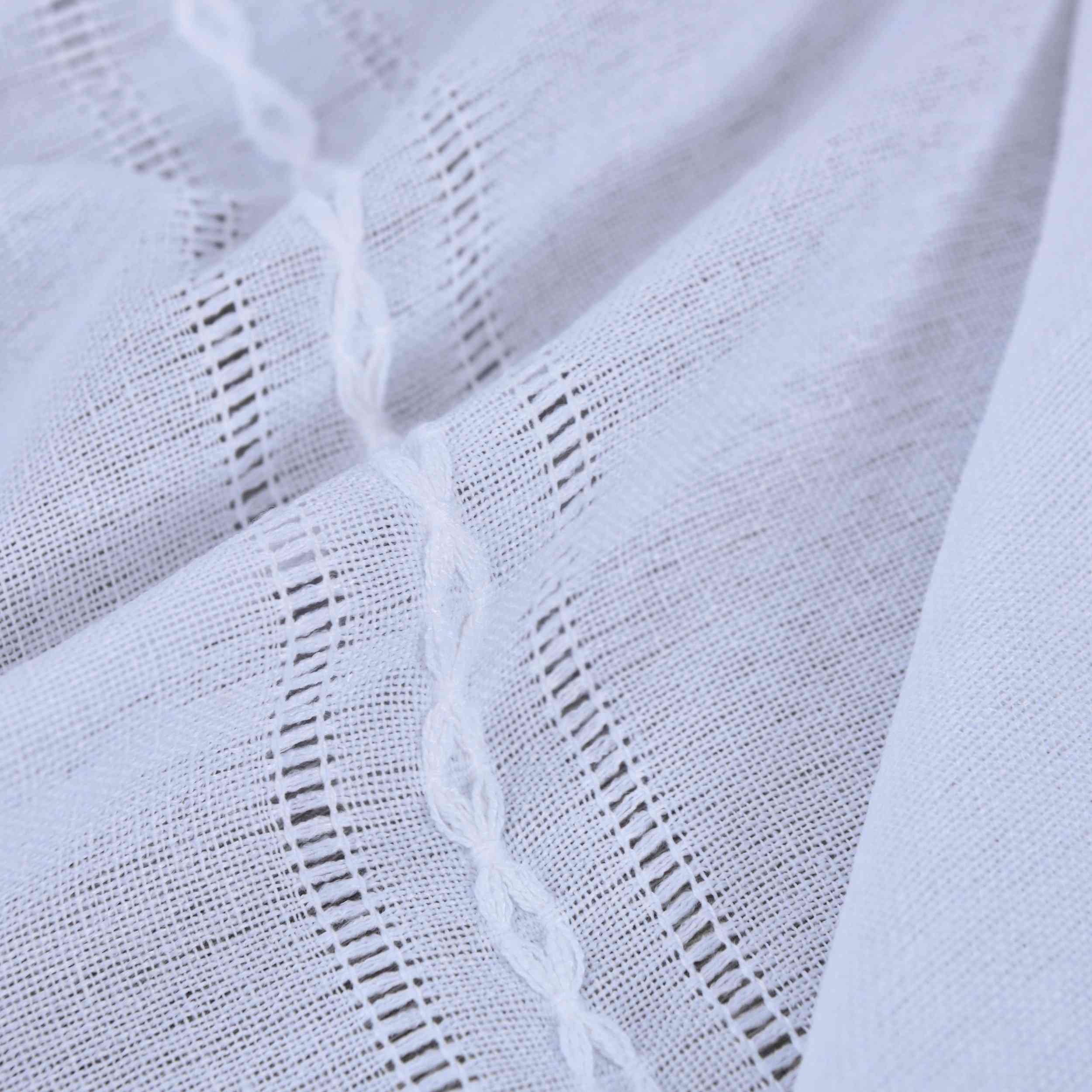 2er Set Halbtransparente Gardinen mit Ösen »Leipzig« Kettenmuster lichtdurchlässig elegante Struktur 202450-2 Gardinenschal Img7468_3995ecca-0a8e-4939-bc49-0fef249b3524 | Gardinenbox.de