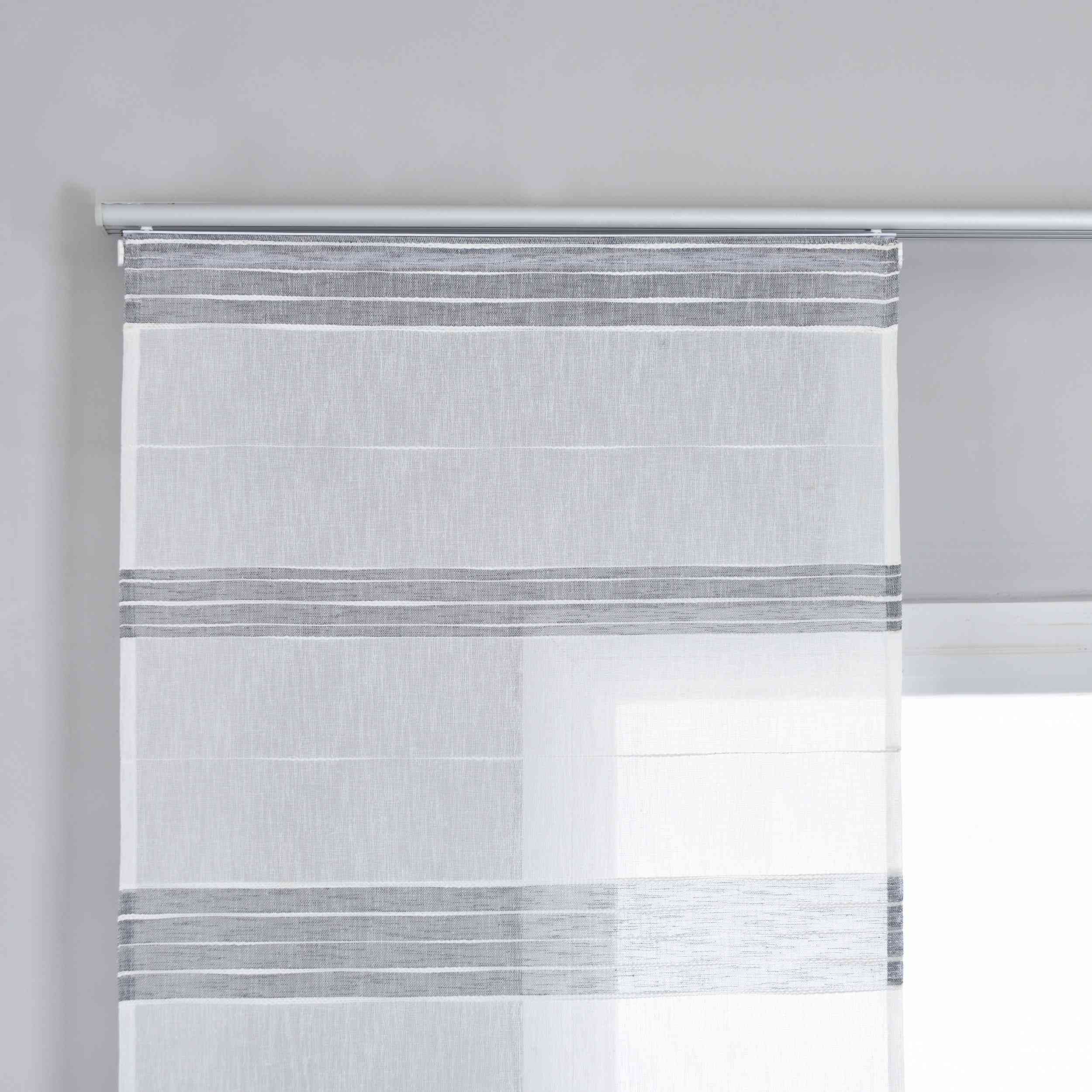Halbtransparente Schiebegardine mit Paneelwagen »Frankfurt« Leinenbindung Linienmuster Formstabil Robust 202460P Schiebegardine Img7551 | Gardinenbox.de