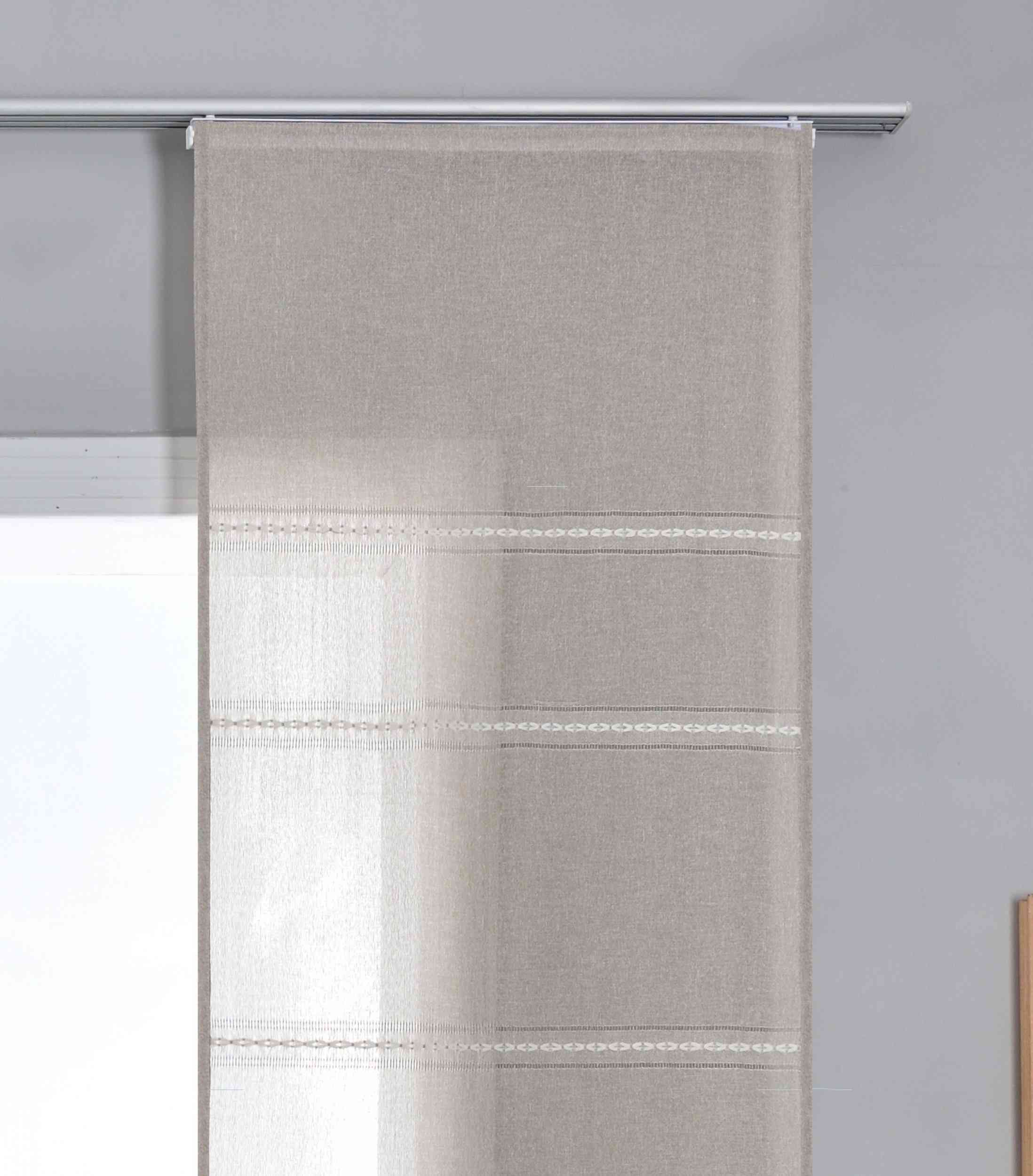 Halbtransparente Schiebegardine mit Paneelwagen »Leipzig« Kettenmuster lichtdurchlässig elegante Struktur 202450P Schiebegardine Img7557ps_-_Kopie | Gardinenbox.de