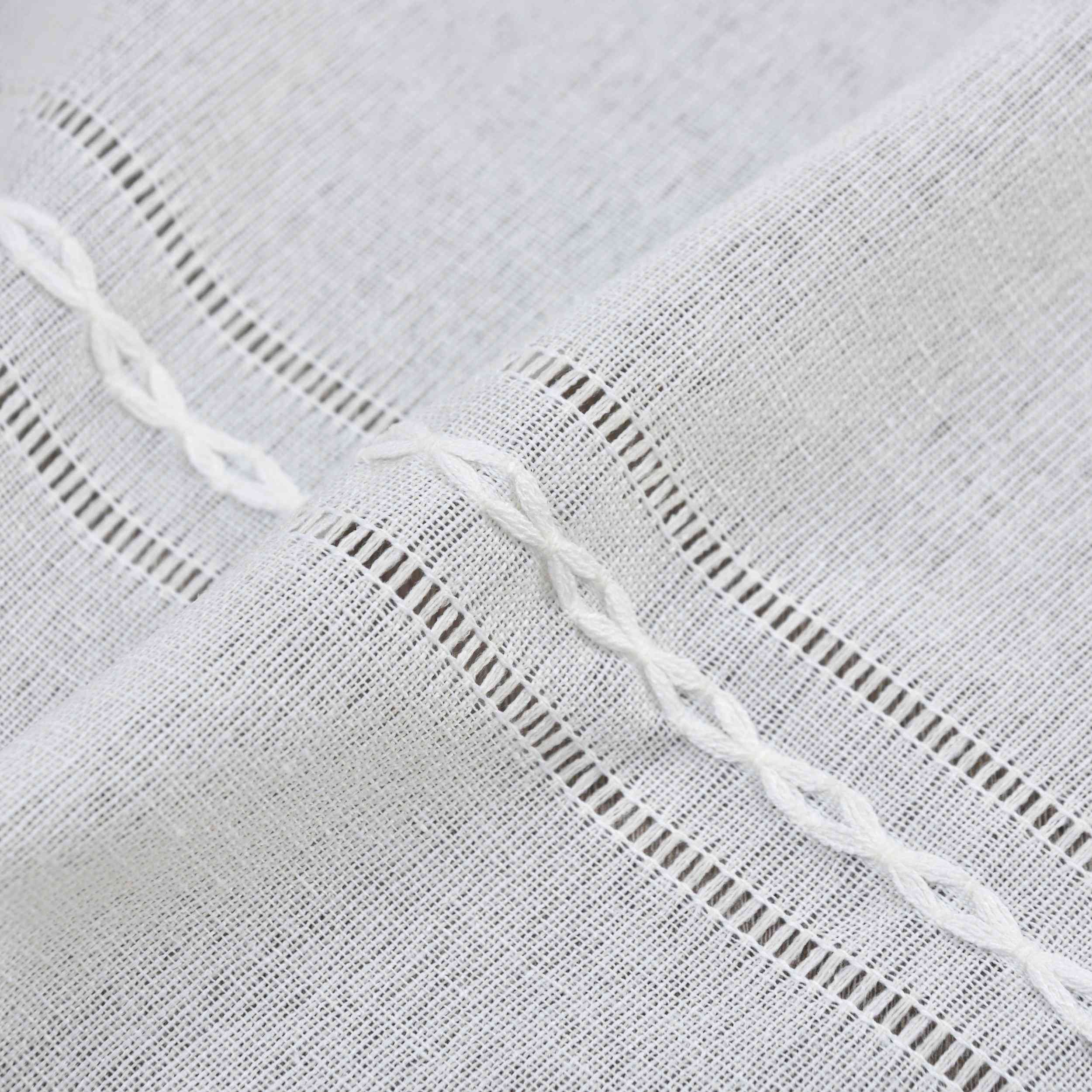 Halbtransparente Schiebegardine mit Paneelwagen »Leipzig« Kettenmuster lichtdurchlässig elegante Struktur 202450P Schiebegardine Img7600_249bc254-da0a-46c1-a9cc-7e12d710892a | Gardinenbox.de