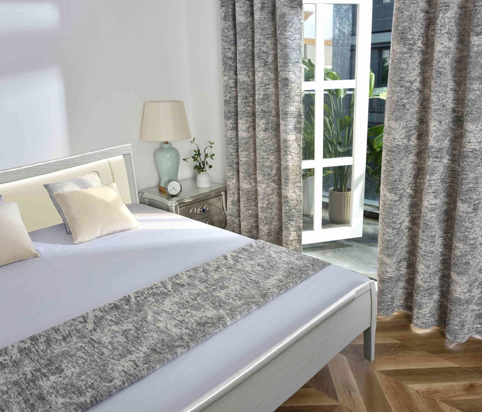 Jacquard Bettüberwurf LxB 245x140 cm Creme Schwarz »VENEDIG« Wendbar Beidseitiges Design in Hell und Dunkel Pflegeleicht und Langlebig 2023310B Bettüberwurf Jacquard_Bettuberwurf_LxB_245x140_cm_Creme_Schwarz_VENEDIG_Wendbar_Beidseitiges_Design_in_Hell_und_Dunkel_Pflegeleicht_und_Langlebig_2023310B_-_Gardinenbox.de_-_-3685208 | Gardinenbox.de