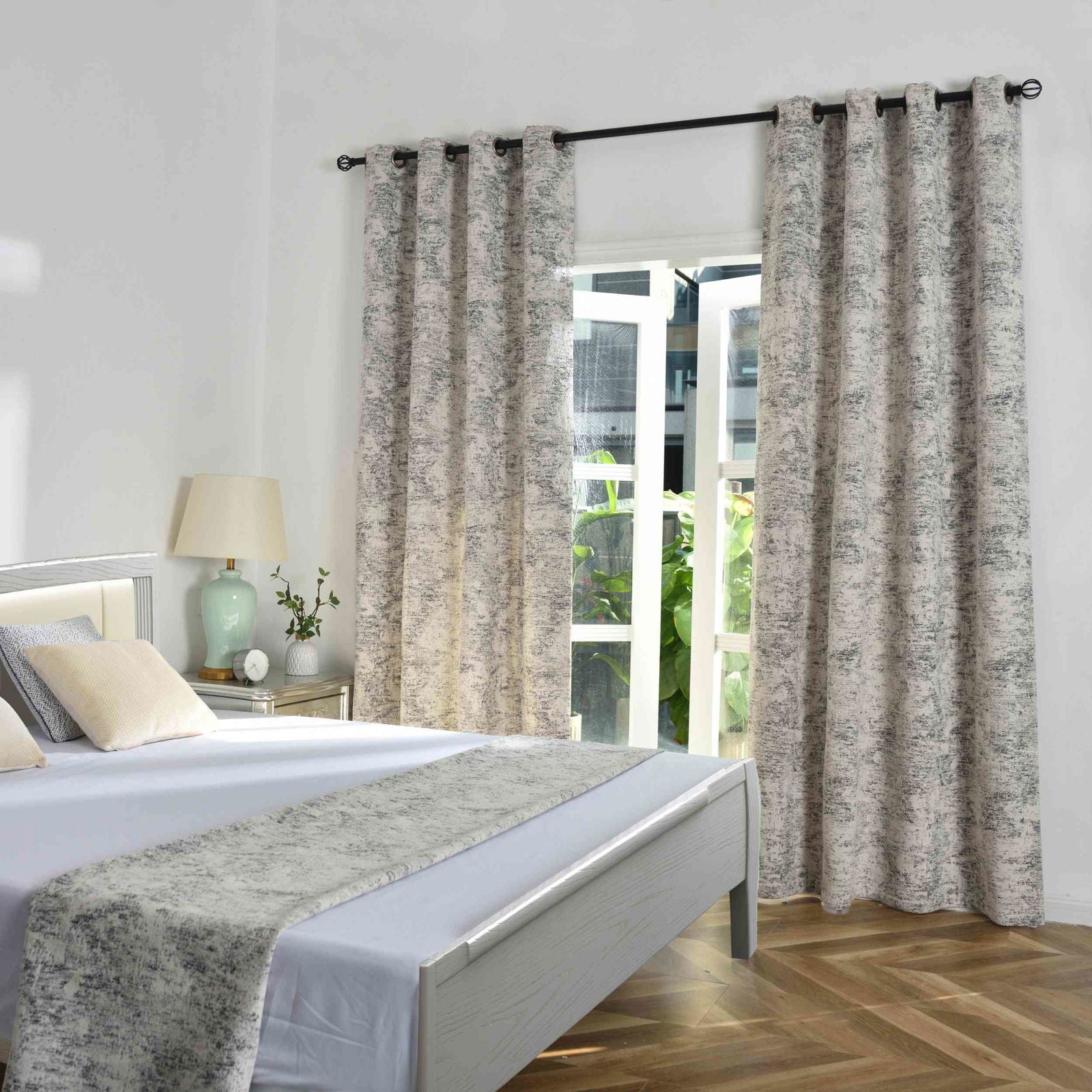 Jacquard Bettüberwurf LxB 245x140 cm Creme Schwarz »VENEDIG« Wendbar Beidseitiges Design in Hell und Dunkel Pflegeleicht und Langlebig 2023310B Bettüberwurf Jacquard_Bettuberwurf_LxB_245x140_cm_Creme_Schwarz_VENEDIG_Wendbar_Beidseitiges_Design_in_Hell_und_Dunkel_Pflegeleicht_und_Langlebig_2023310B_-_Gardinenbox.de_-_-3685236 | Gardinenbox.de