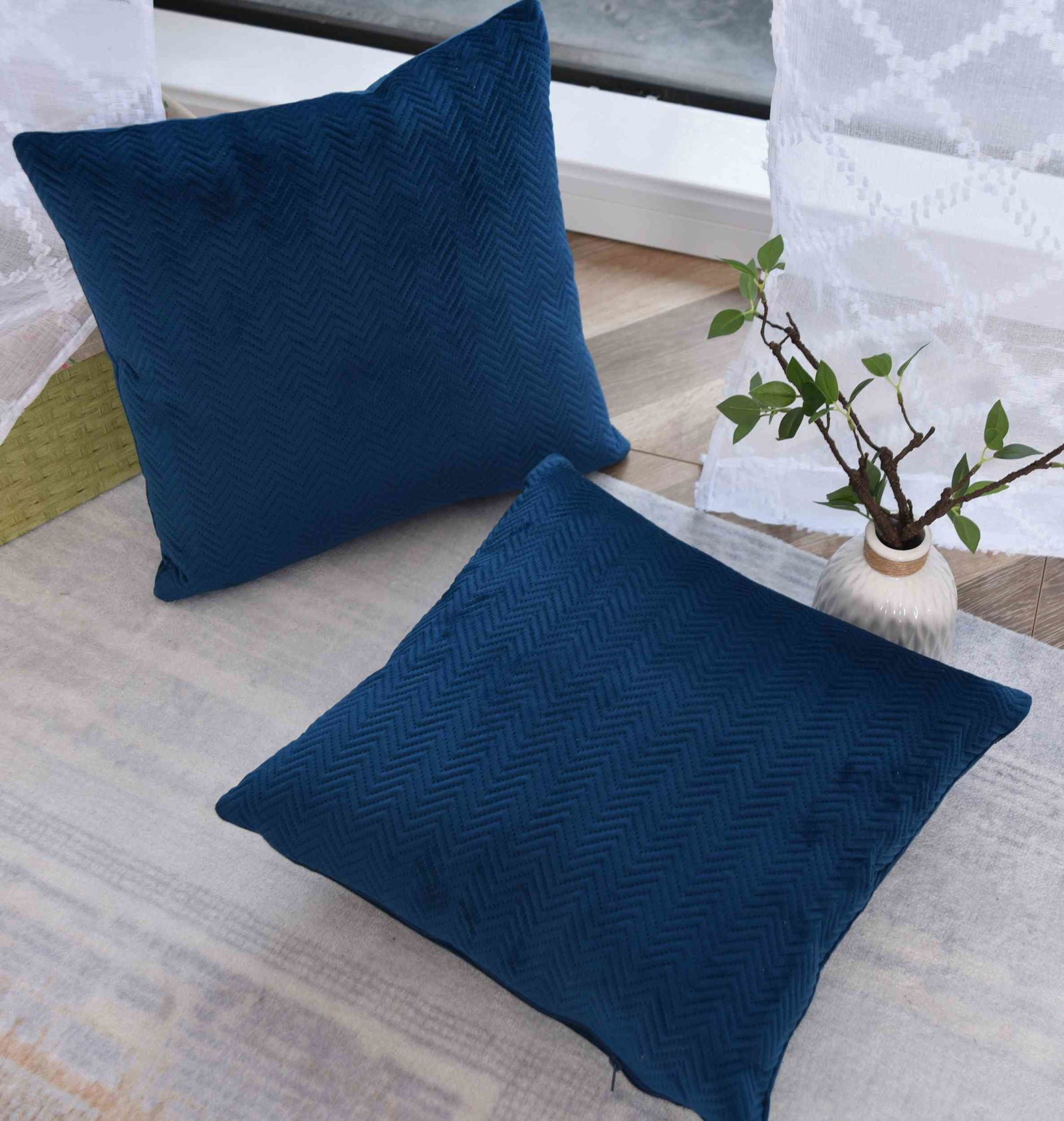 Kissen Dekokissen Jacquard »GRETA« mit Fischgrät-Design pflegeleicht Reißverschluss weiche 320g Füllung - Vielfältige Farbauswahl 2023510 Kissen mit Füllung Kissen_Dekokissen_Jacquard_GRETA_mit_Fischgrat-Design_pflegeleicht_Reissverschluss_weiche_320g_Fullung_-_Vielfaltige_Farbauswahl_2023510_-_Gardinenbox.de_-_-3685794 | Gardinenbox.de