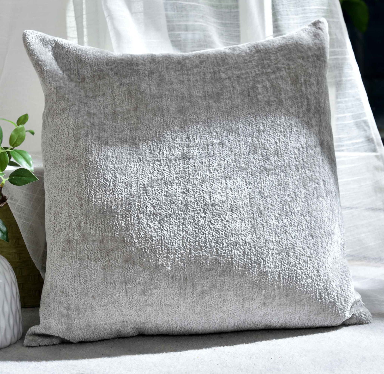 Kissen mit Füllung Chinelle »Nürnberg« weich strapazierfähig elegant 202420K Grau Kissen mit Füllung Kissen_mit_Fullung_Chinelle_Nurnberg_weich_und_strapazierfahig_202420K_-_Gardinenbox.de_-_-3686122 | Gardinenbox.de