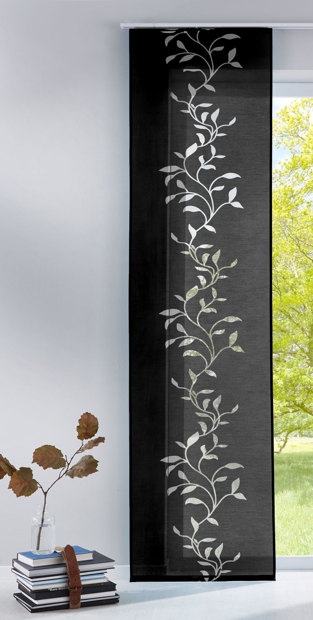 Moderner Flächenvorhang Raumtrenner Schiebegardine Tendril aus hochwertigem Ausbrenner-Stoff mit Paneelwagen 85611 Schwarz 245x60 (HxB) Schiebegardine Moderner_Flachenvorhang_Raumtrenner_Schiebegardine_Tendril_aus_hochwertigem_Ausbrenner-Stoff_mit_Paneelwagen_85611_-_Gardinenbox.de_-_-3686592 | Gardinenbox.de