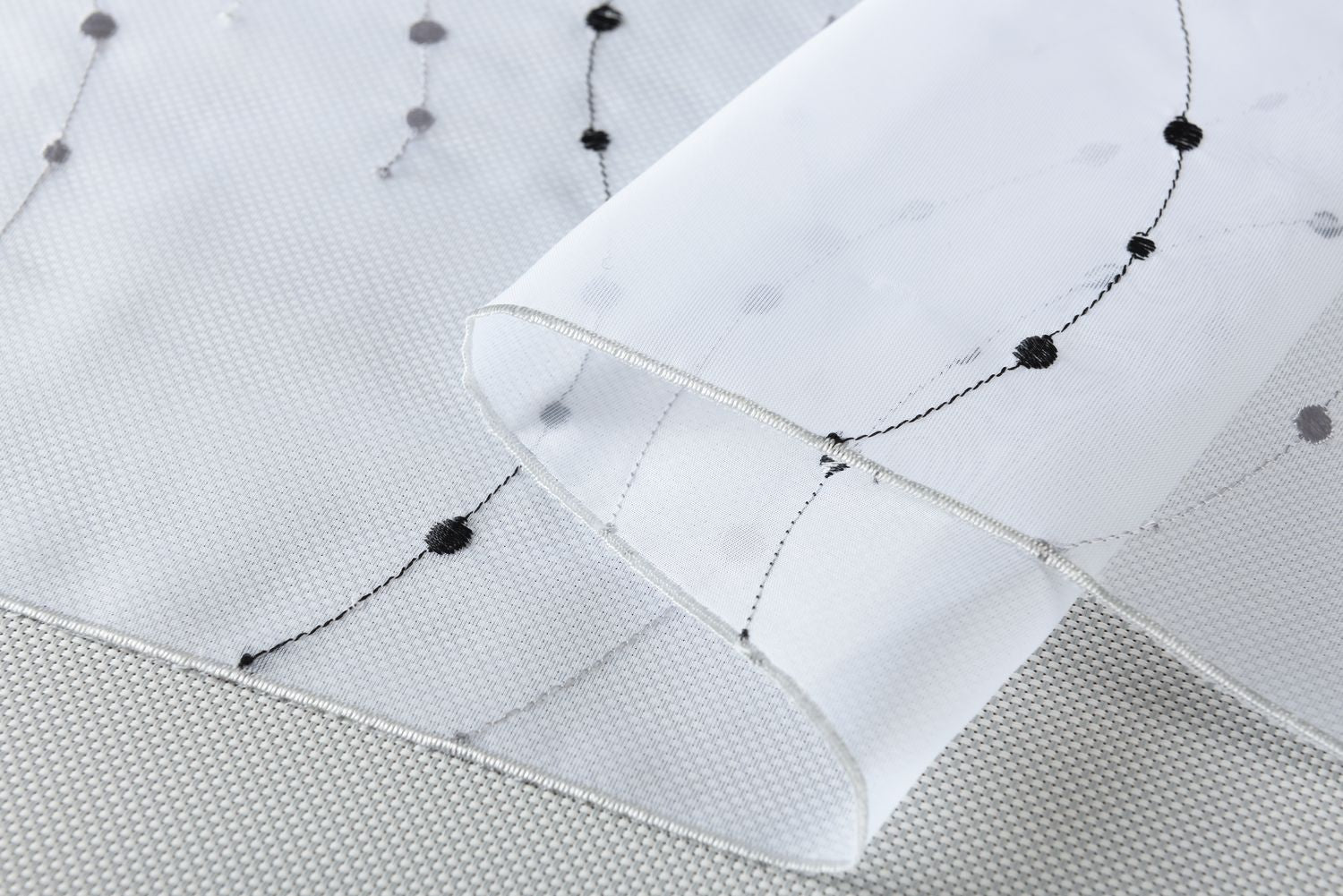 PUNKT Scheibengardine Durchzuglöcher für Gardinenstangen Scheibe Gardine Küche 112242 Scheibengardine PUNKT_Scheibengardine_Durchzuglocher_fur_Gardinenstangen_Scheibe_Gardine_Kuche_112242_-_Gardinenbox.de_-_-3687574 | Gardinenbox.de