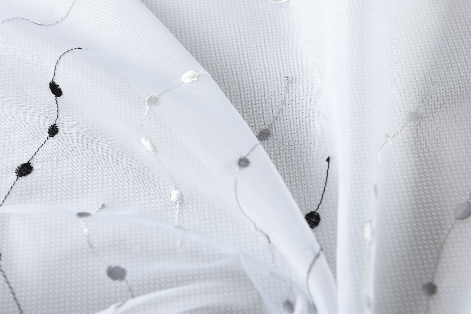 PUNKT Scheibengardine Durchzuglöcher für Gardinenstangen Scheibe Gardine Küche 112242 Scheibengardine PUNKT_Scheibengardine_Durchzuglocher_fur_Gardinenstangen_Scheibe_Gardine_Kuche_112242_-_Gardinenbox.de_-_-3687580 | Gardinenbox.de