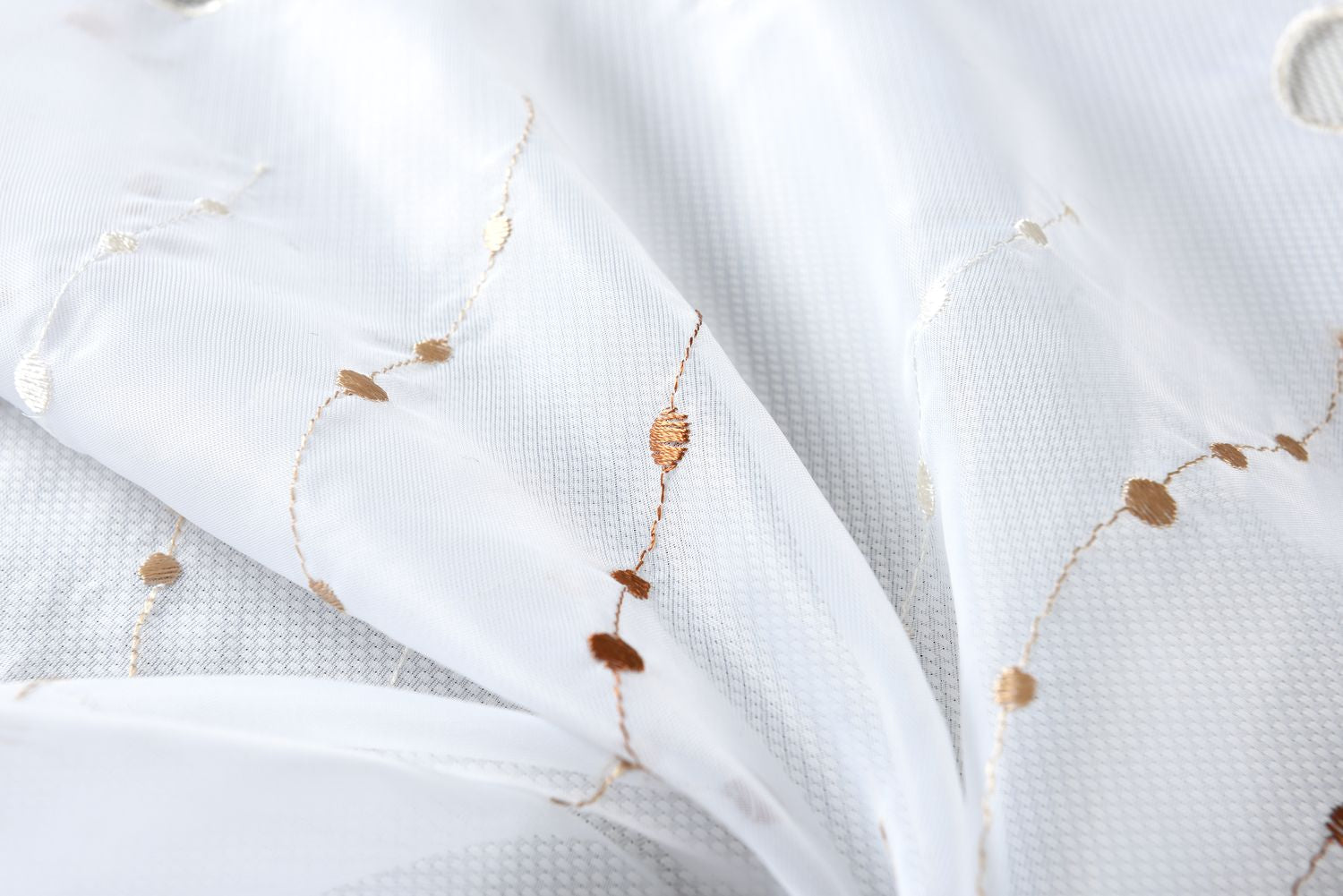 PUNKT Stickerei Gardinen Set 4 Tlg. Raffhalter Tunneldurchzug Gardinenband für Gardinenschienen 112232 Scheibengardine PUNKT_Stickerei_Gardinen_Set_4_Tlg._Raffhalter_Tunneldurchzug_Gardinenband_fur_Gardinenschienen_112232_-_Gardinenbox.de_-_-3687702 | Gardinenbox.de