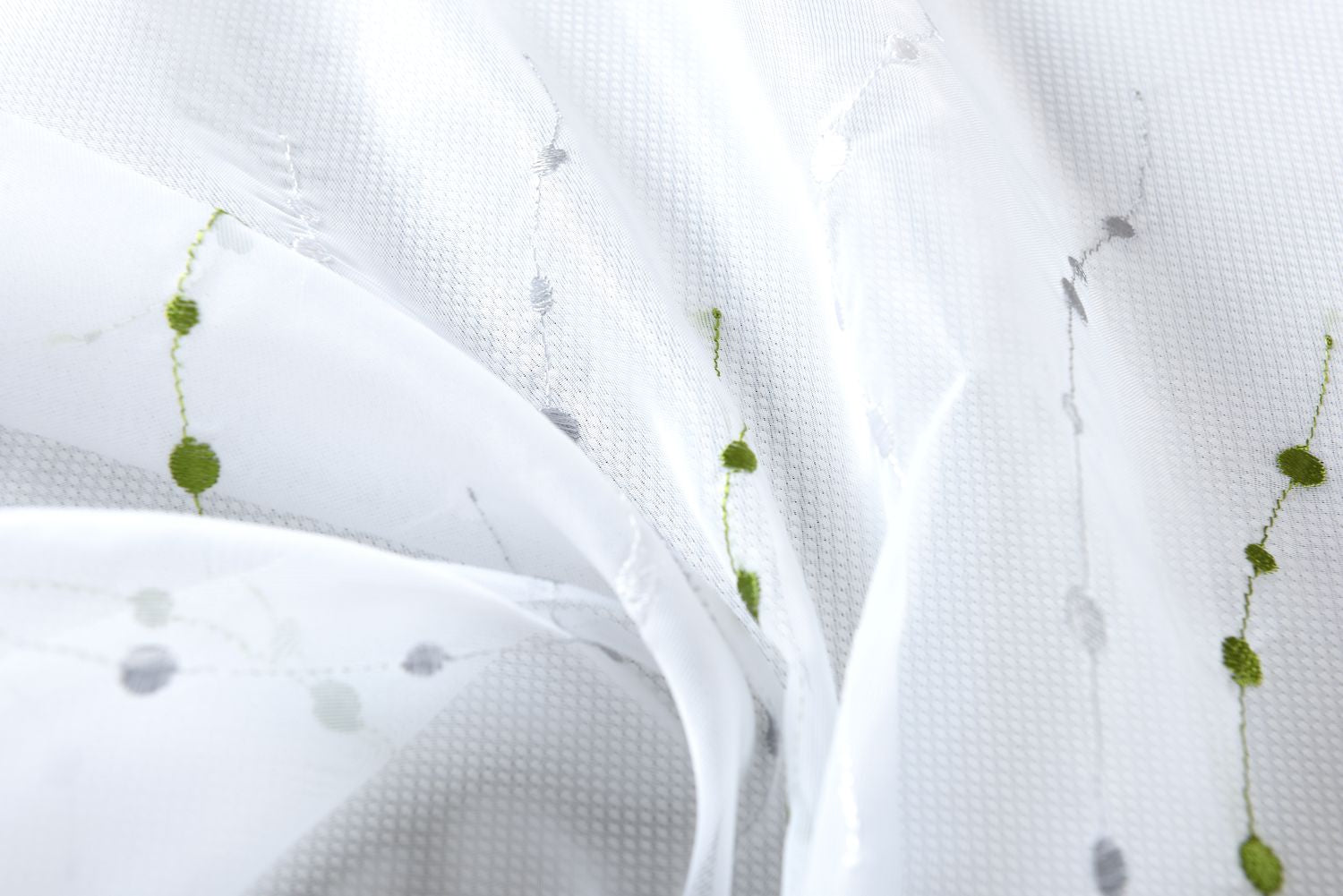 PUNKT Stickerei Gardinen Set 4 Tlg. Raffhalter Tunneldurchzug Gardinenband für Gardinenschienen 112232 Scheibengardine PUNKT_Stickerei_Gardinen_Set_4_Tlg._Raffhalter_Tunneldurchzug_Gardinenband_fur_Gardinenschienen_112232_-_Gardinenbox.de_-_-3687724 | Gardinenbox.de