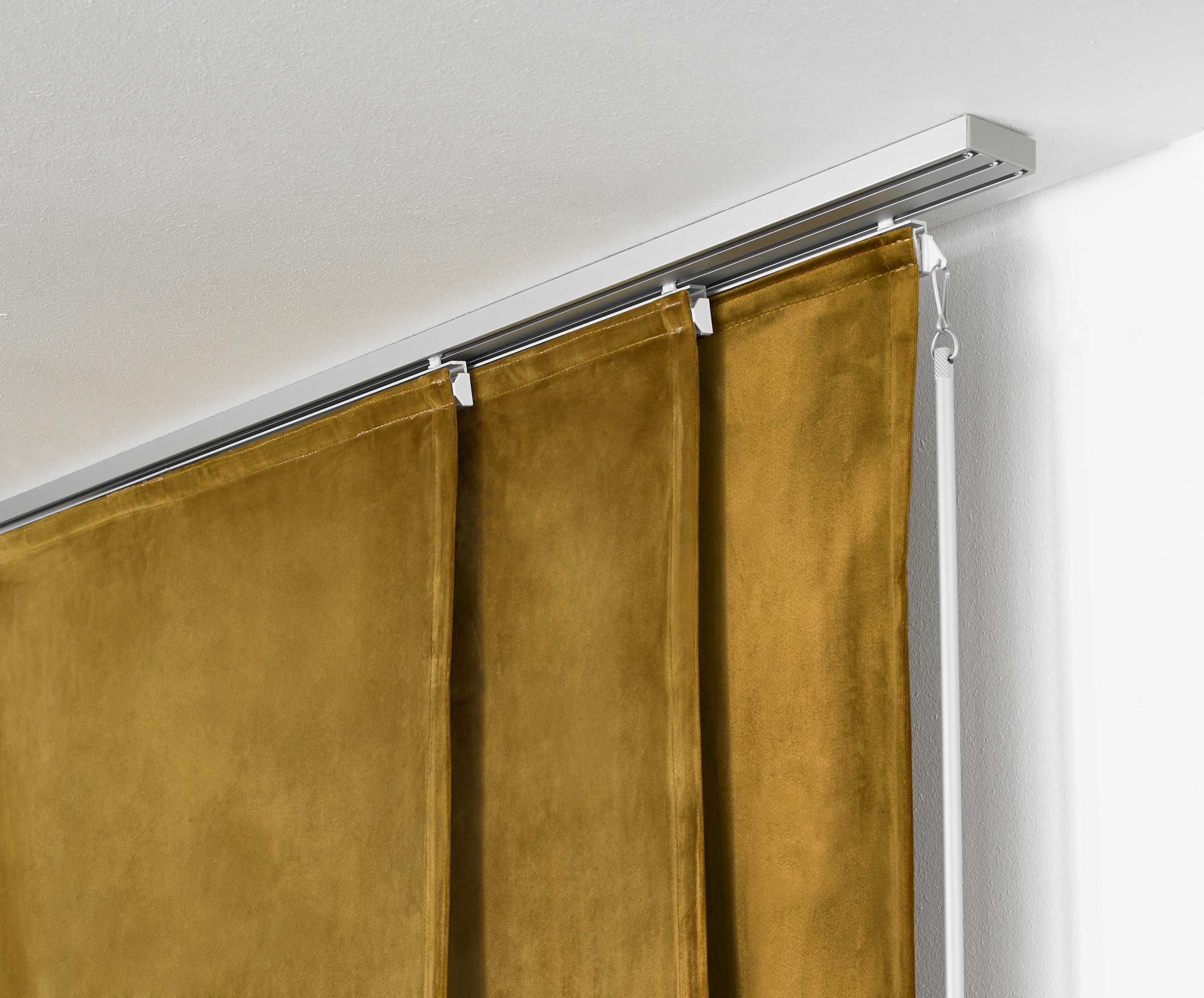 2er Set Flächenvorhänge Verdunkelung Schiebegardinen »Milano« Samt blickdicht Blackout Alu Paneelwägen Beschwerungsstangen 203571-2-alu Schiebegardine Paneele_mit_Stange_6 | Gardinenbox.de