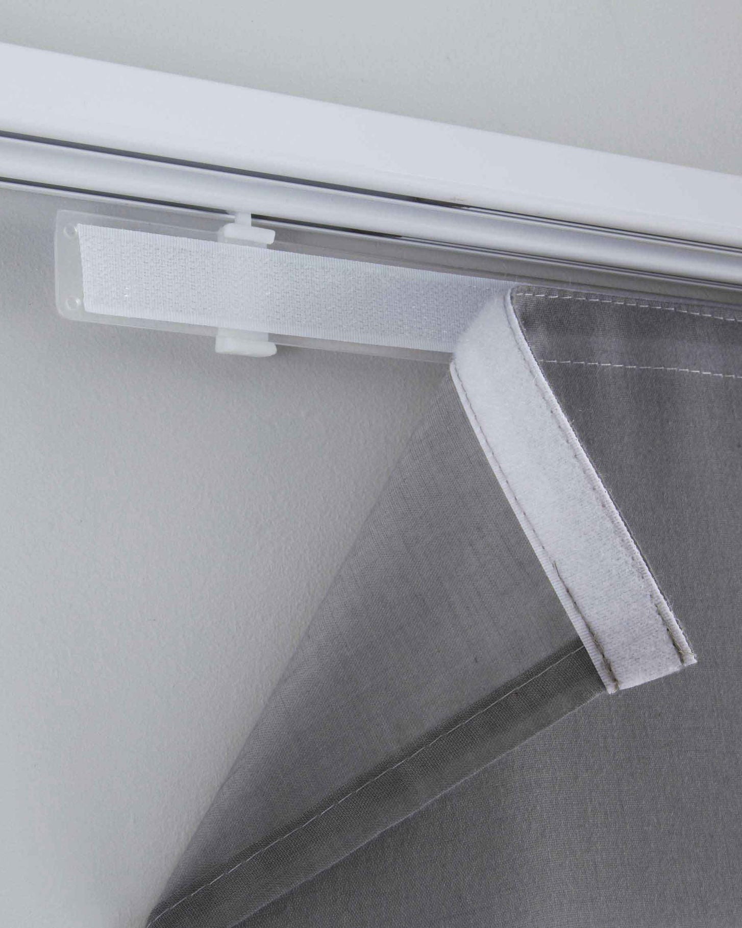 Paneelwagen 60 cm Weiß aus Kunststoff für Flächenvorhang incl. Beschwerungsstange Rollen- und X-Gleiter 2022417 Gardinen Zubehör Paneelwagen_60_cm_Weiss_aus_Kunststoff_fur_Flachenvorhang_incl._Beschwerungsstange_Rollen-_und_X-Gleiter_2022417_-_Gardinenbox.de_-_-3687432 | Gardinenbox.de