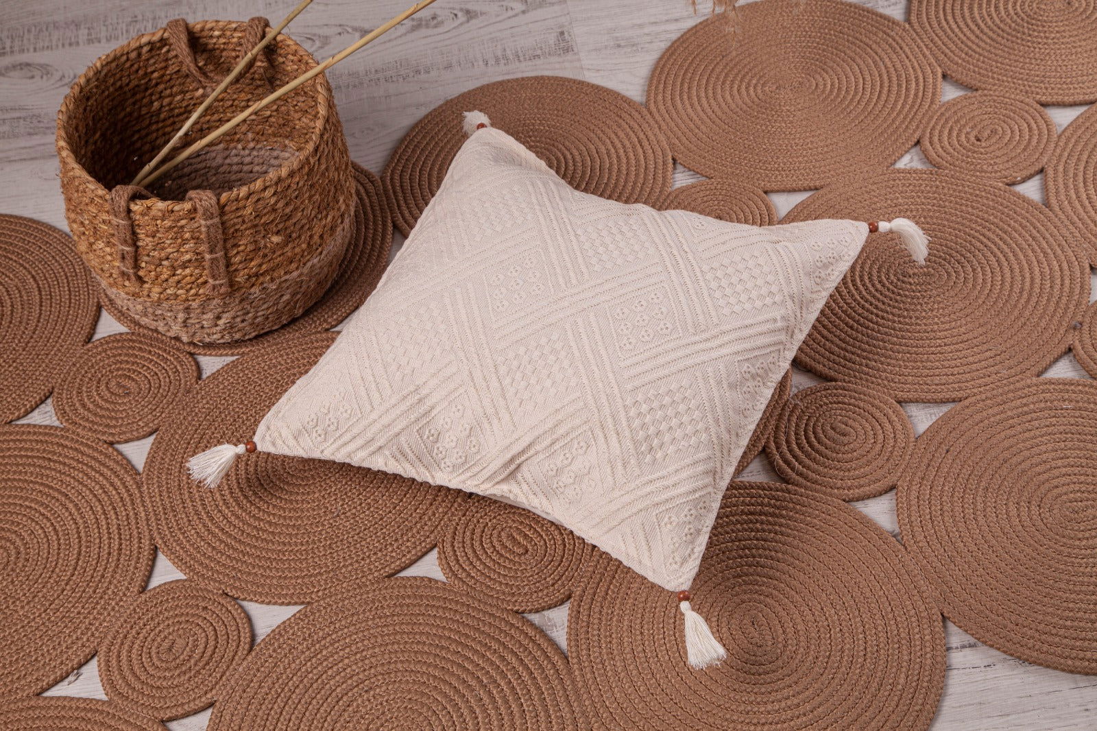 Strukturierte Kissenhülle oder Tischläufer in 100% Baumwolle Landhaus 2022420 LxB 43x43 cm Kissenhülle Strukturierte_Kissenhulle_oder_Tischlaufer_in_100_Baumwolle_Landhaus_2022420_-_Gardinenbox.de_-_-3691628 | Gardinenbox.de