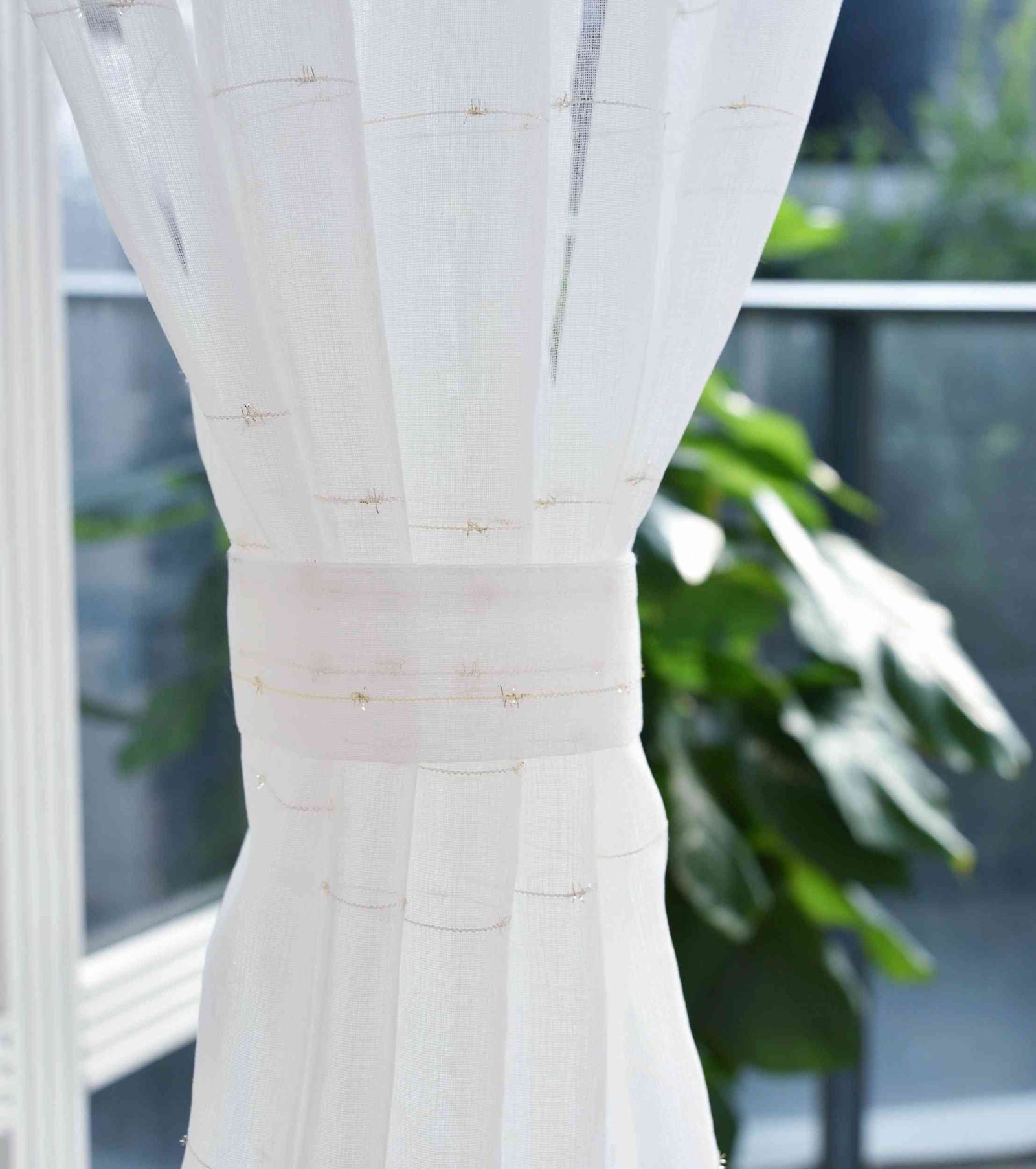 Transparente Gardine HxB 245x145 cm Weiß »DOHA« in Leinen-Optik mit Glänzendem Garn - Moderne Linien-Design, Pflegeleicht 2023490 Gardinenschal Transparente_Gardine_HxB_245x145_cm_Weiss_DOHA_in_Leinen-Optik_mit_Glanzendem_Garn_-_Moderne_Linien-Design_Pflegeleicht_2023490_-_Gardinenbox.de_-_-3692584 | Gardinenbox.de