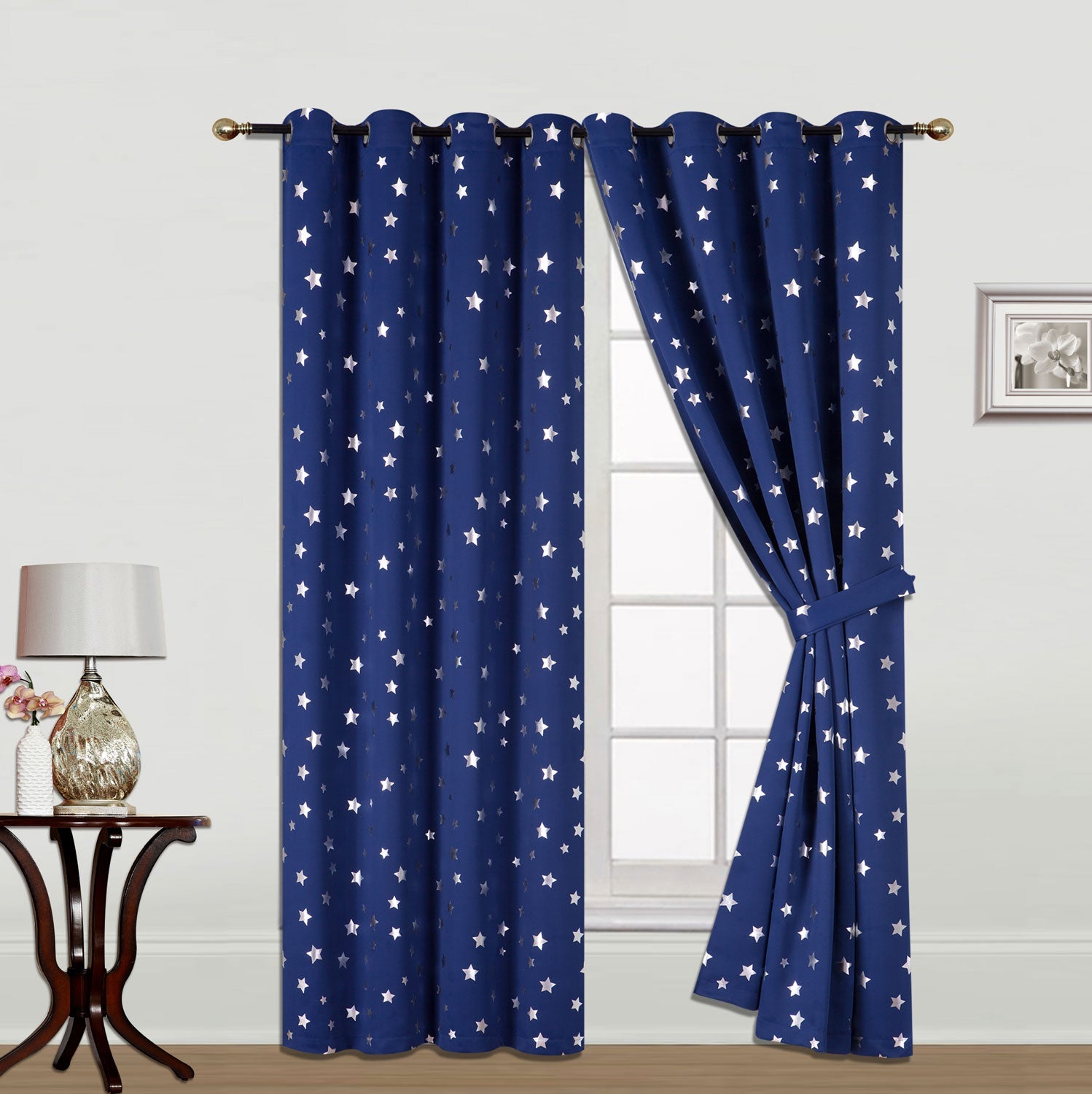Verdunkelung Vorhang Star Ösen blickdicht Black-out mit silbernen Sternen 20650 Vorhang Set Verdunkelung_Vorhang_Star_Osen_blickdicht_Black-out_mit_silbernen_Sternen_20650_-_Gardinenbox.de_-_-3692924 | Gardinenbox.de