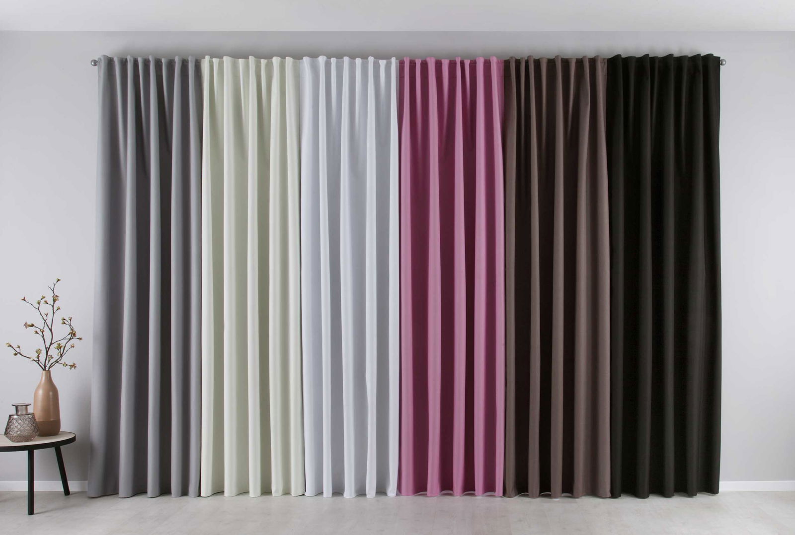 Verdunkelungsvorhang »PALERMO DARK« Matt Blickdicht Lichtundurchlässig Verdeckte Schlaufen Kräuselband Raffhalter Fleecerücken 100002652 Vorhang Verdunkelungsvorhang_PALERMO_DARK_Matt_Blickdicht_Lichtundurchlassig_Verdeckte_Schlaufen_Krauselband_Raffhalter_Fleecerucken_100002652_-_Gardinenbox.de_-_-3693304 | Gardinenbox.de