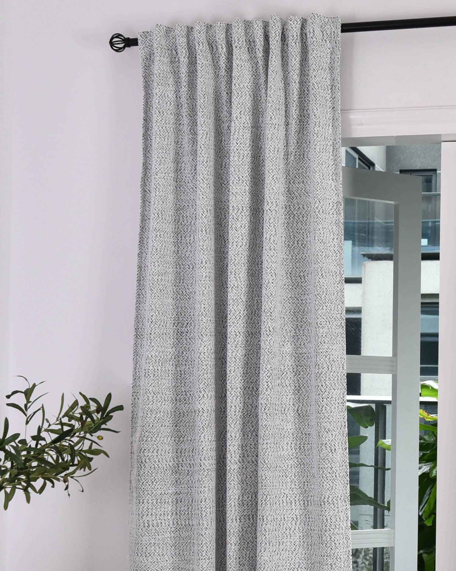 Vorhang Chenille Vorhang Bouclé-Struktur HxB 245x140 cm Weiß Schwarz »MONTANA« Multiband-Aufhängung Pflegeleicht 2023330 Vorhang Vorhang_Chenille_Vorhang_Boucle-Struktur_HxB_245x140_cm_Weiss_Schwarz_MONTANA_Multiband-Aufhangung_Pflegeleicht_2023330_-_Gardinenbox.de_-_-3693870 | Gardinenbox.de