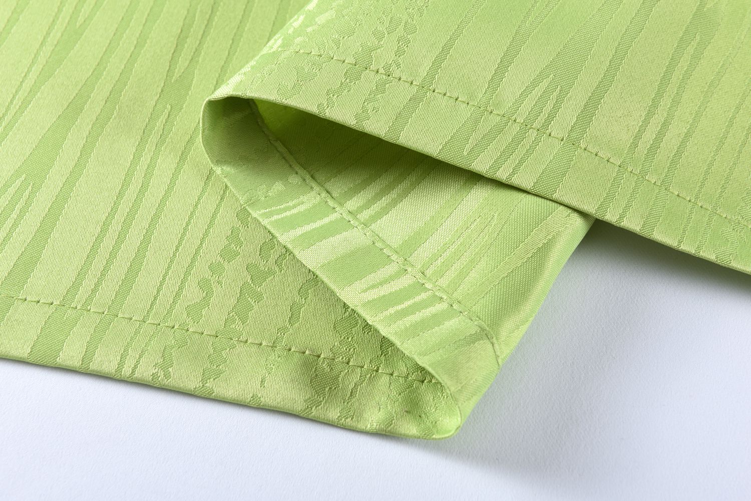 Vorhang Jacquard Deko Gardine Ösen feine Musterung blickdicht lichdurchlässig (Höhe x Breite cm) 20480 Vorhang Vorhang_Jacquard_Deko_Gardine_Osen_feine_Musterung_blickdicht_lichdurchlassig_Hohe_x_Breite_cm_20480_-_Gardinenbox.de_-_-3694013 | Gardinenbox.de