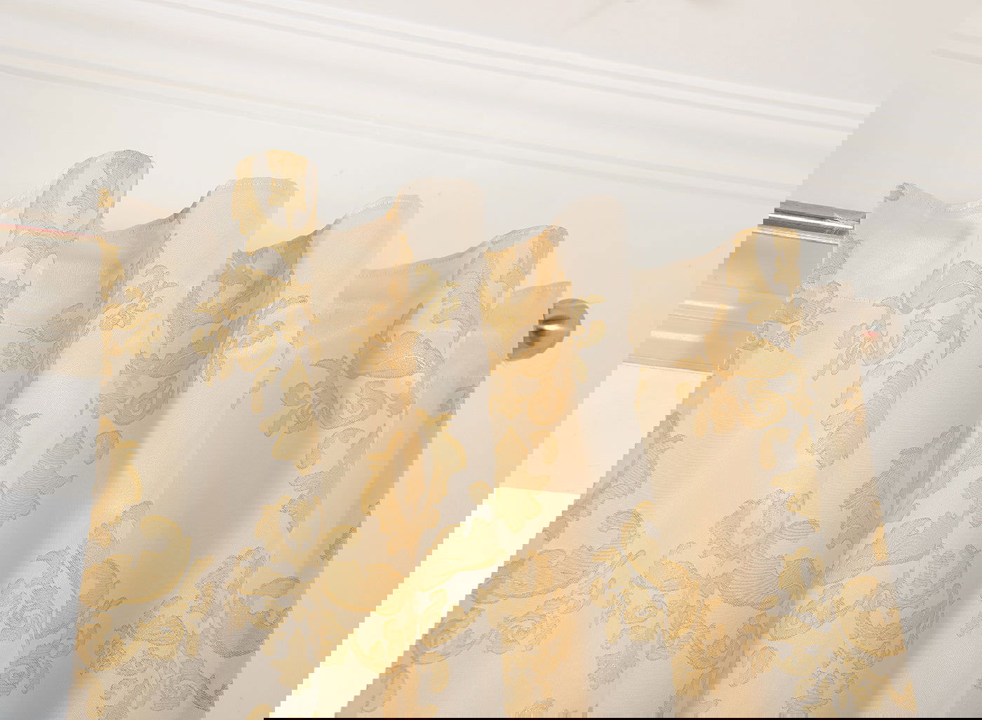 Vorhang Jacquard Deko Gardine verdeckte Schlaufen Barock Lurex Garn glänzend lichtdruchlässig (Höhe x Breite cm) 20455 Vorhang Vorhang_Jacquard_Deko_Gardine_verdeckte_Schlaufen_Barock_Lurex_Garn_glanzend_lichtdruchlassig_Hohe_x_Breite_cm_20455_-_Gardinenbox.de_-_-3694284 | Gardinenbox.de