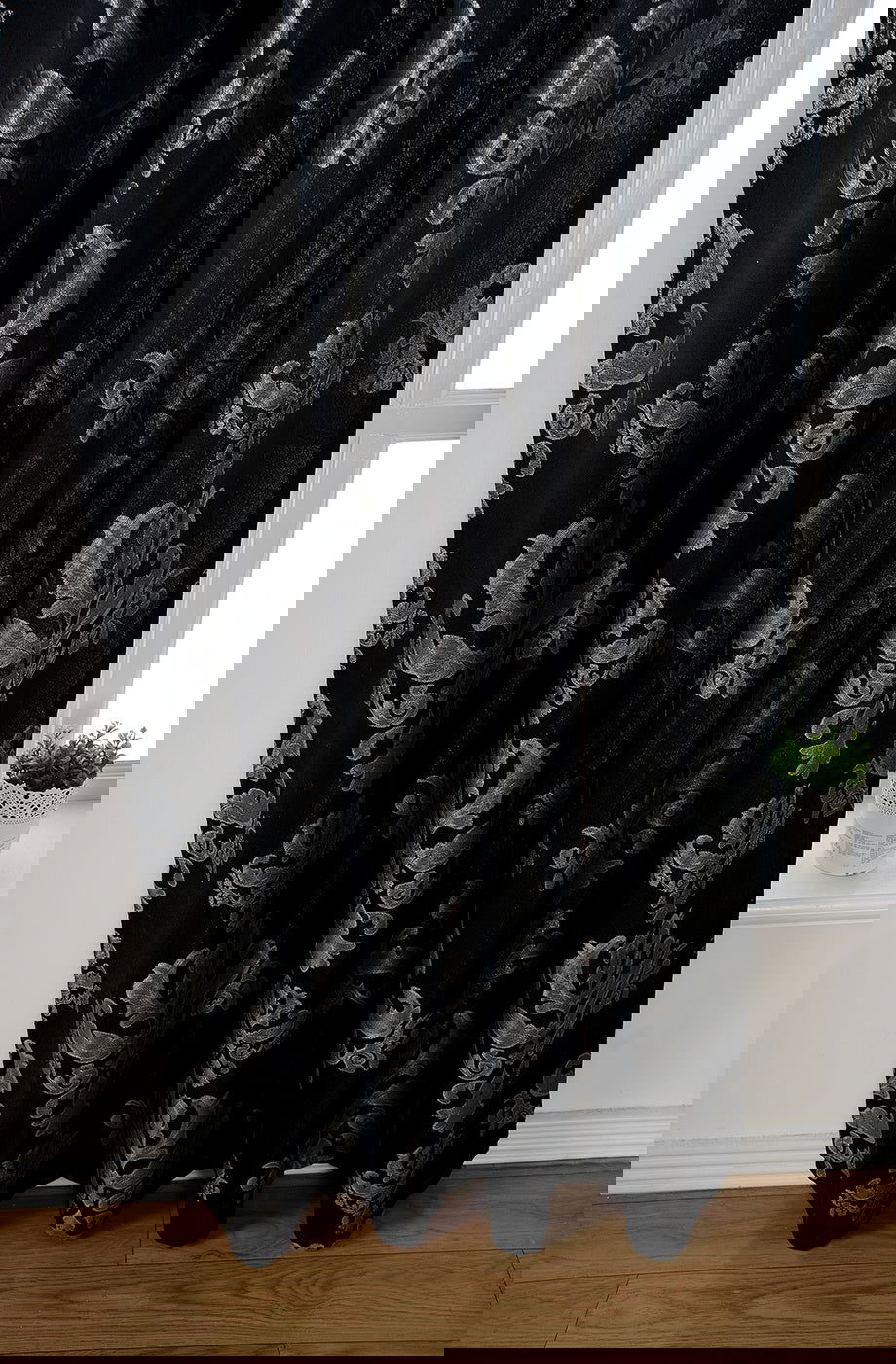 Vorhang Jacquard Deko Gardine verdeckte Schlaufen Barock Lurex Garn glänzend lichtdruchlässig (Höhe x Breite cm) 20455 Vorhang Vorhang_Jacquard_Deko_Gardine_verdeckte_Schlaufen_Barock_Lurex_Garn_glanzend_lichtdruchlassig_Hohe_x_Breite_cm_20455_-_Gardinenbox.de_-_-3694336 | Gardinenbox.de