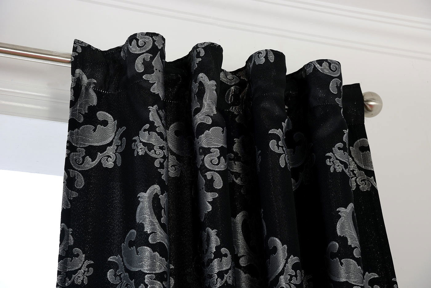 Vorhang Jacquard Deko Gardine verdeckte Schlaufen Barock Lurex Garn glänzend lichtdruchlässig (Höhe x Breite cm) 20455 Vorhang Vorhang_Jacquard_Deko_Gardine_verdeckte_Schlaufen_Barock_Lurex_Garn_glanzend_lichtdruchlassig_Hohe_x_Breite_cm_20455_-_Gardinenbox.de_-_-3694357 | Gardinenbox.de