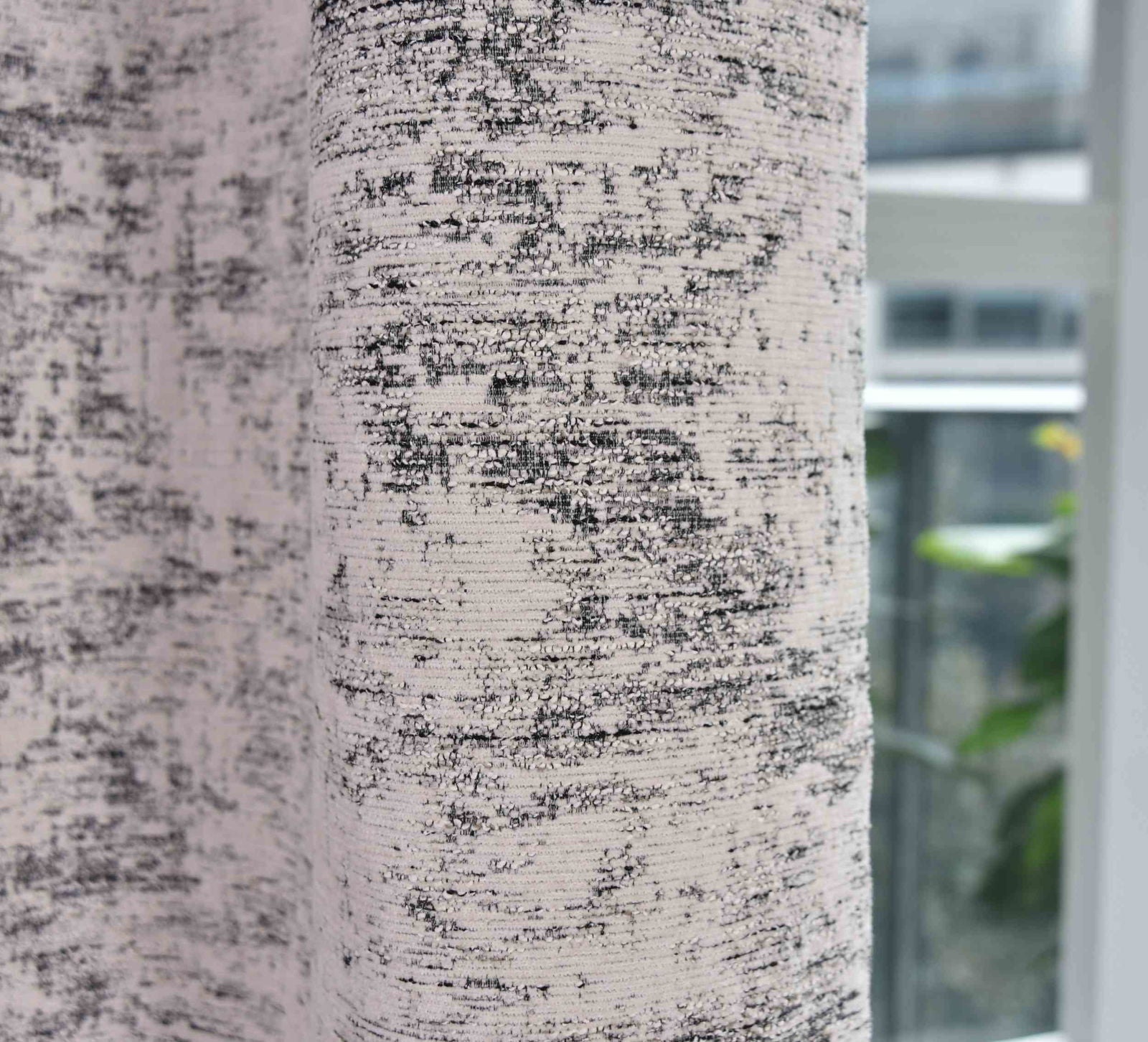 Vorhang Wendevorhang HxB 245x140 cm Creme Schwarz Jacquard-Muster »VENEDIG« Beidseitig Nutzbar Hell/Dunkel Kunststoffösen Flexibles Raumdesign 2023310 Vorhang Vorhang_Wendevorhang_HxB_245x140_cm_Creme_Schwarz_Jacquard-Muster_VENEDIG_Beidseitig_Nutzbar_Hell-Dunkel_Kunststoffosen_Flexibles_Raumdesign_2023310_-_Gardinenbox.de_-_-3695461 | Gardinenbox.de