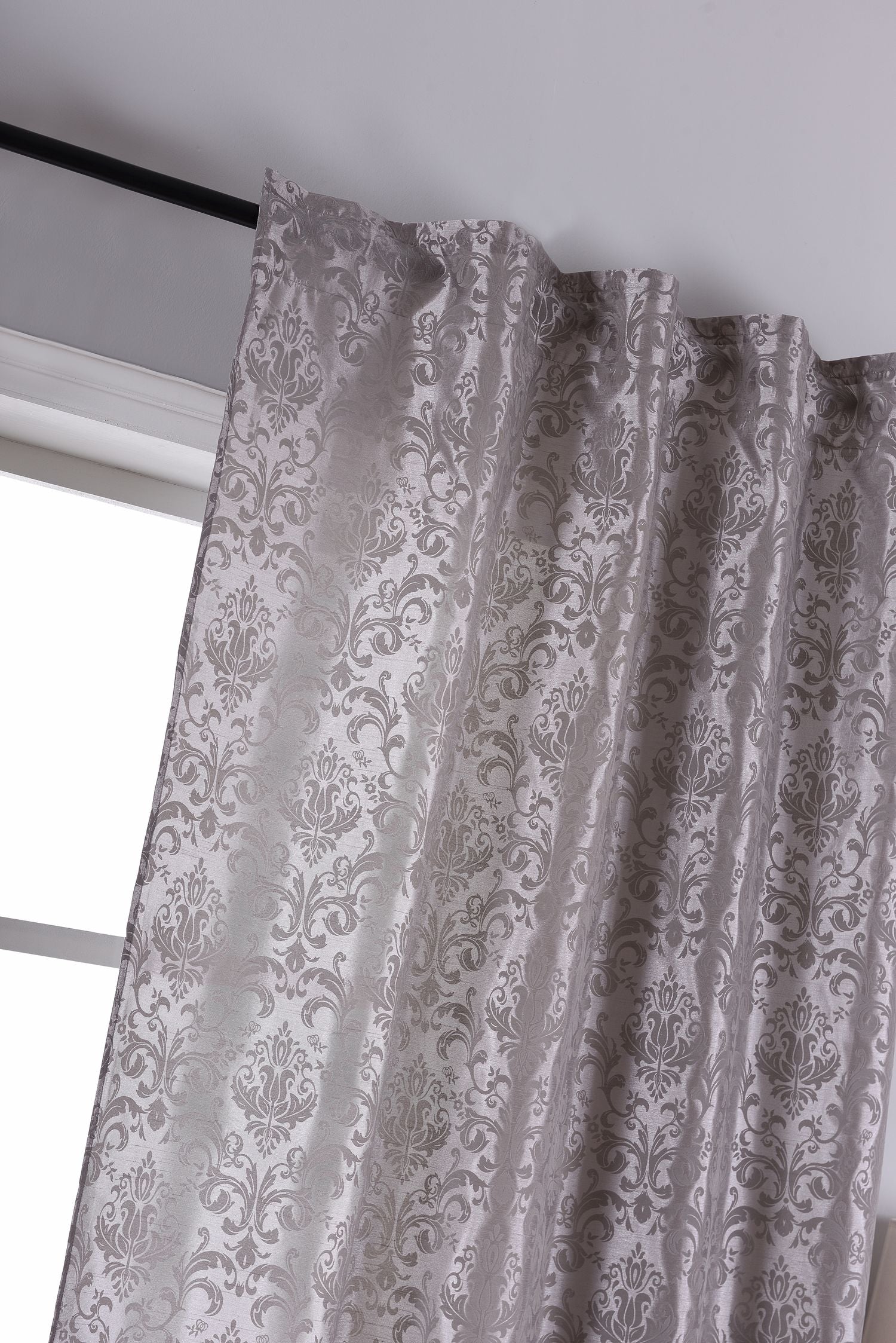 Vorhang Wildseide Optik Barock blickdicht Flockfasern Deko gemustert, blickdicht mit verdecktem Schlaufenband 20200 Vorhang Vorhang_Widseide_Optik_Barock_blickdicht_Flockfasern_Deko_gemustert_blickdicht_mit_verdecktem_Schlaufenband_20200_-_Gardinenbox.de_-_-3695627 | Gardinenbox.de