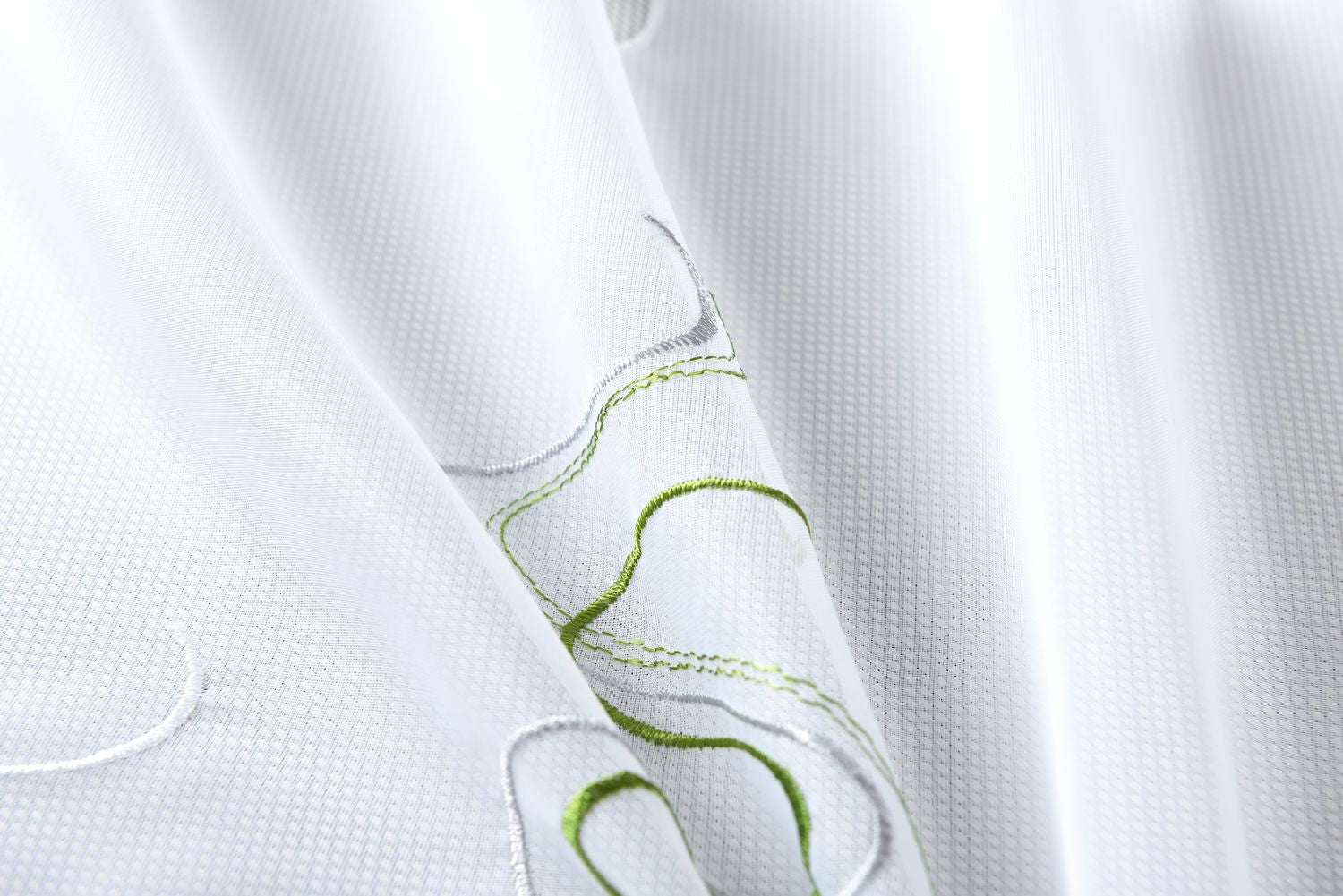 WELLE Stickerei Gardinen Set 4 Tlg. Raffhalter Tunneldurchzug Gardinenband für Gardinenschienen 112231 Gardinen Set WELLE_Stickerei_Gardinen_Set_4_Tlg._Raffhalter_Tunneldurchzug_Gardinenband_fur_Gardinenschienen_112231_-_Gardinenbox.de_-_-3695842 | Gardinenbox.de