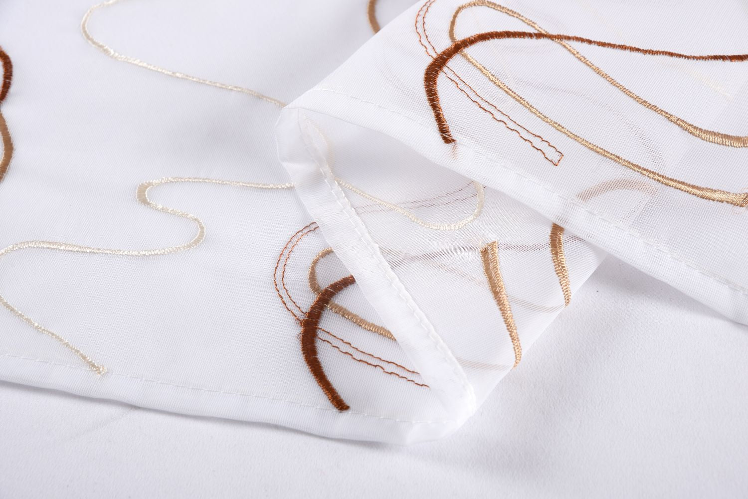 WELLE Stickerei Gardinen Set 4 Tlg. Raffhalter Tunneldurchzug Gardinenband für Gardinenschienen 112231 Gardinen Set WELLE_Stickerei_Gardinen_Set_4_Tlg._Raffhalter_Tunneldurchzug_Gardinenband_fur_Gardinenschienen_112231_-_Gardinenbox.de_-_-3695891 | Gardinenbox.de