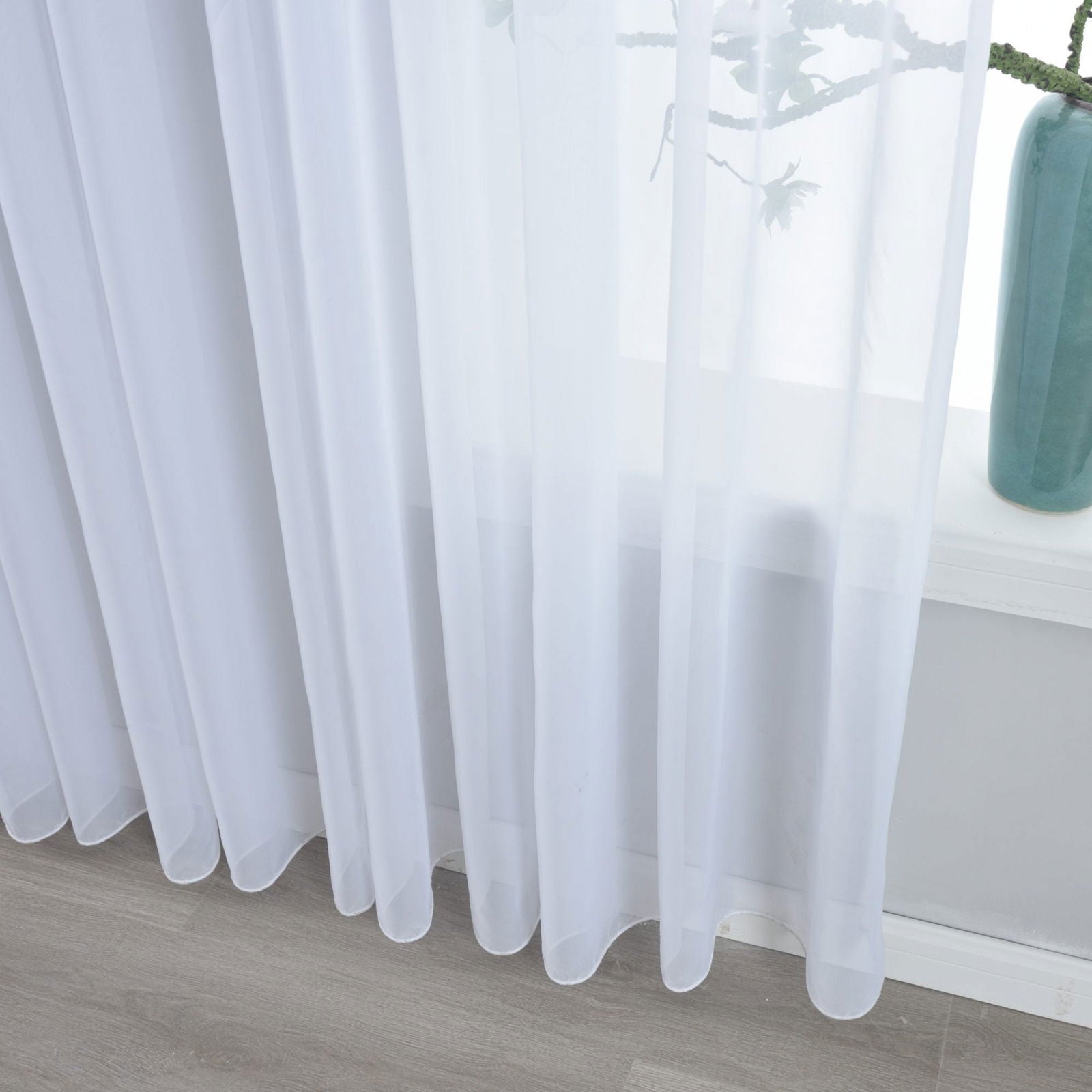 Weiße Voile Gardine dicht gewebt transparent Bleibandabschluss Tunneldurchzug 8 cm Gardinenband maschinenwaschbar verschiedene Größen 610011N Gardinenschal Weisse_Voile_Gardine_dicht_gewebt_transparent_Bleibandabschluss_Tunneldurchzug_8_cm_Gardinenband_maschinenwaschbar_verschiedene_Grossen_610011N_-_Gardinenbox.de_-_-3695799 | Gardinenbox.de