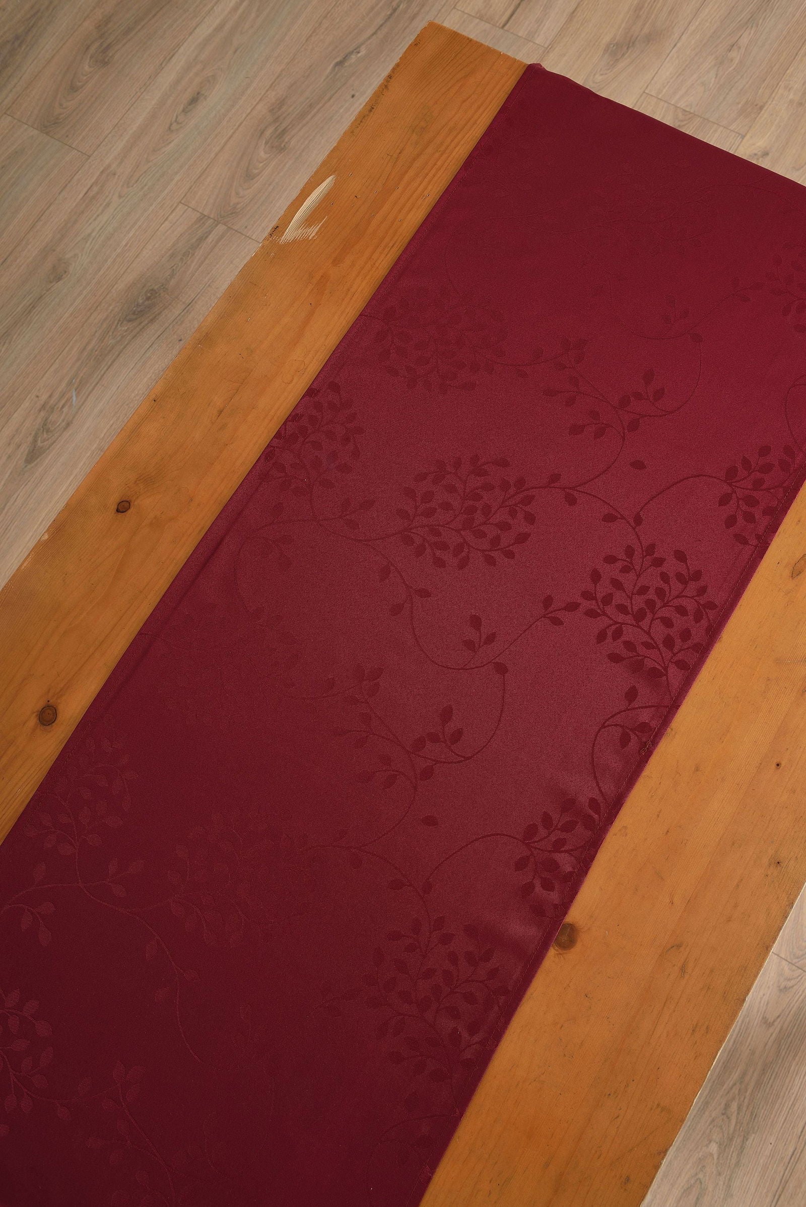 Yasmin Damast Tischdecke 201070 Tischwäsche Yasmin_Damast_Tischdecke_201070_-_Gardinenbox.de_-_-3696311 | Gardinenbox.de