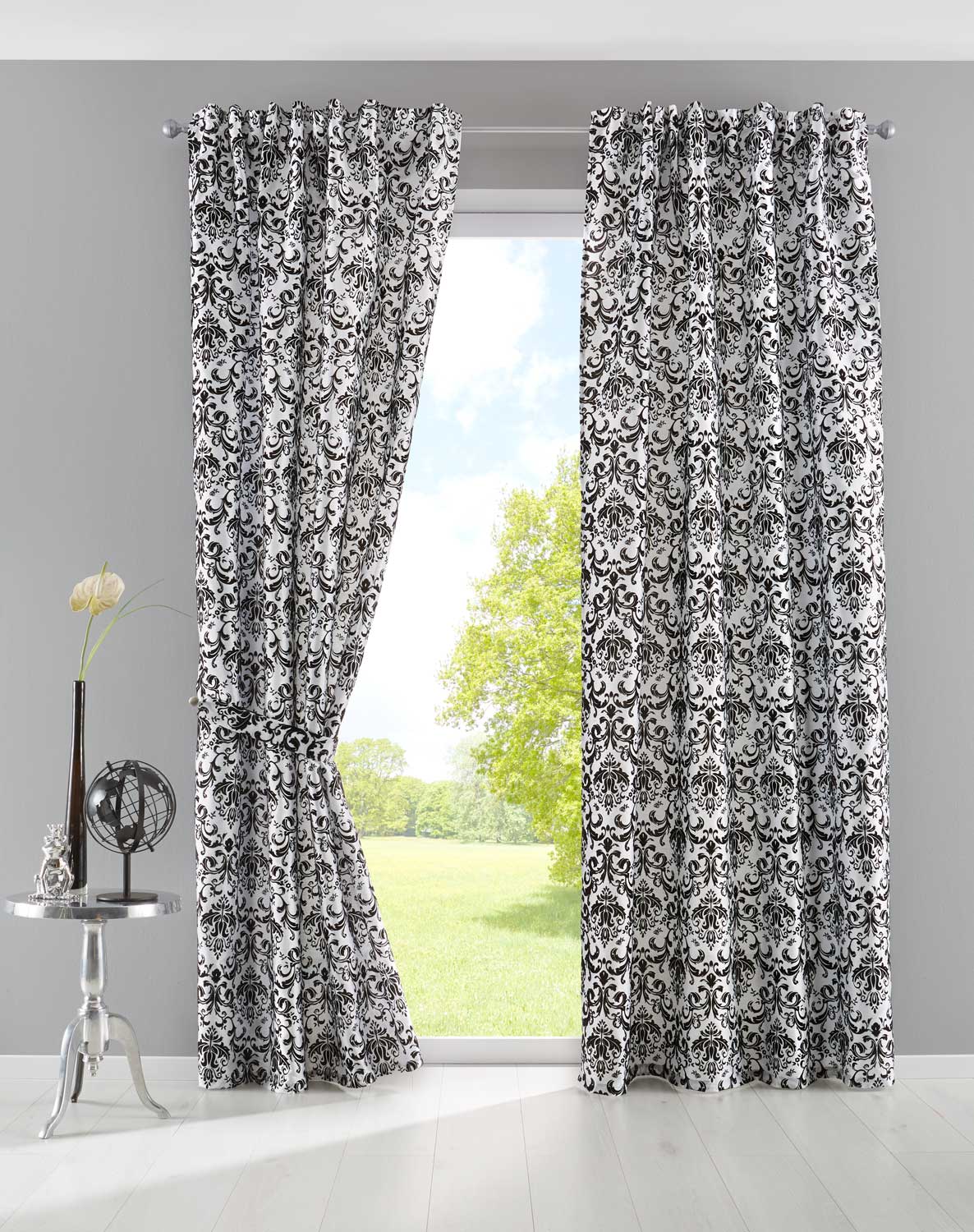 Vorhang Wildseide Optik blickdicht Flockfasern Deko gemustert, blickdicht mit verdecktem Schlaufenband 20200-20210 Weiß Schwarz Barock 2er Set HxB 245x140 cm Vorhang 20200-20210weiss_schwarz_barock-2er | Gardinenbox.de