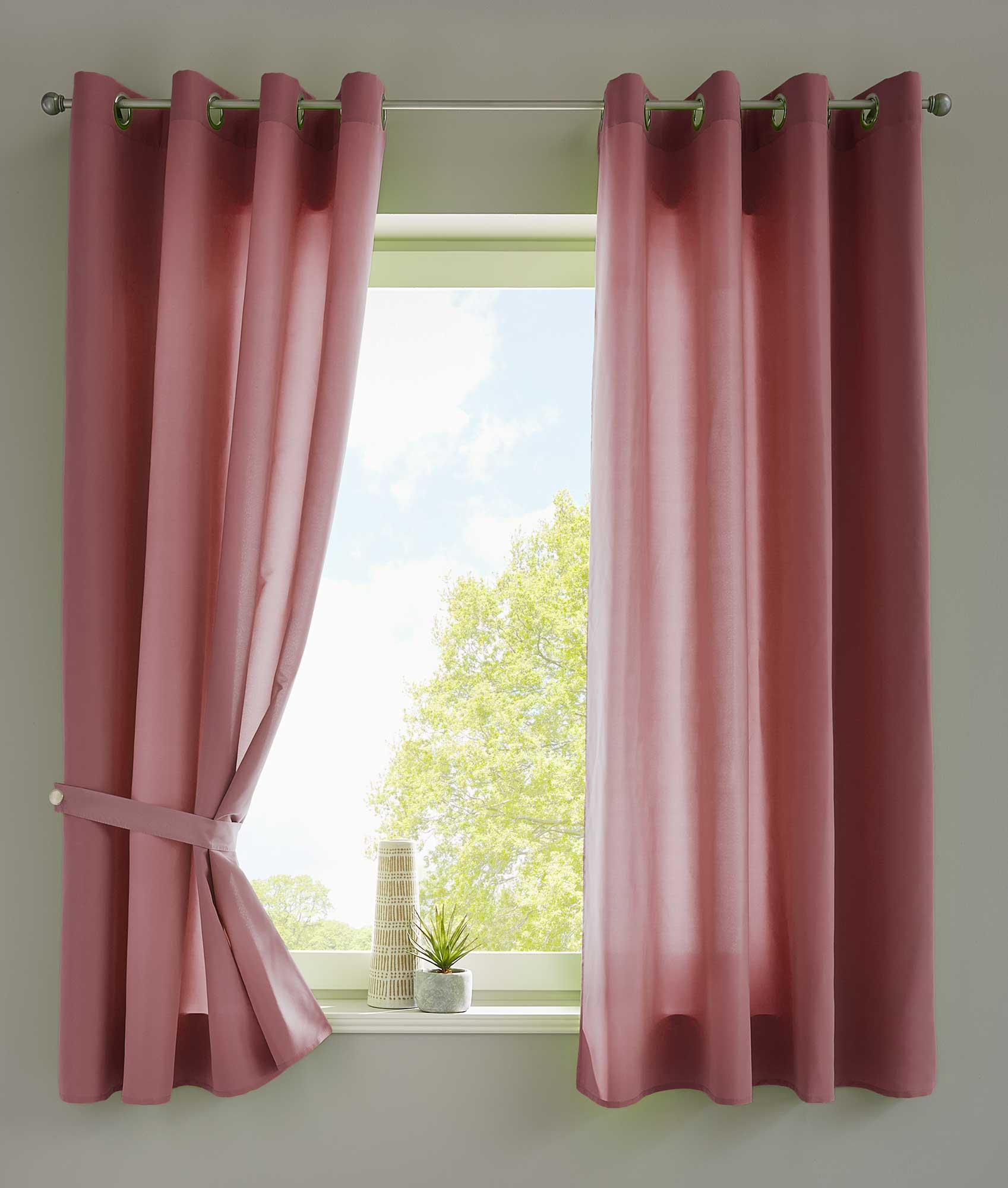 2er Set Vorhänge Schal Ösen »Berlin« Microsatin Lichtdurchlässig Uni Matt 20405N2 Altrosa HxB 145x140 cm Vorhang 20405N2altrosa-175 | Gardinenbox.de