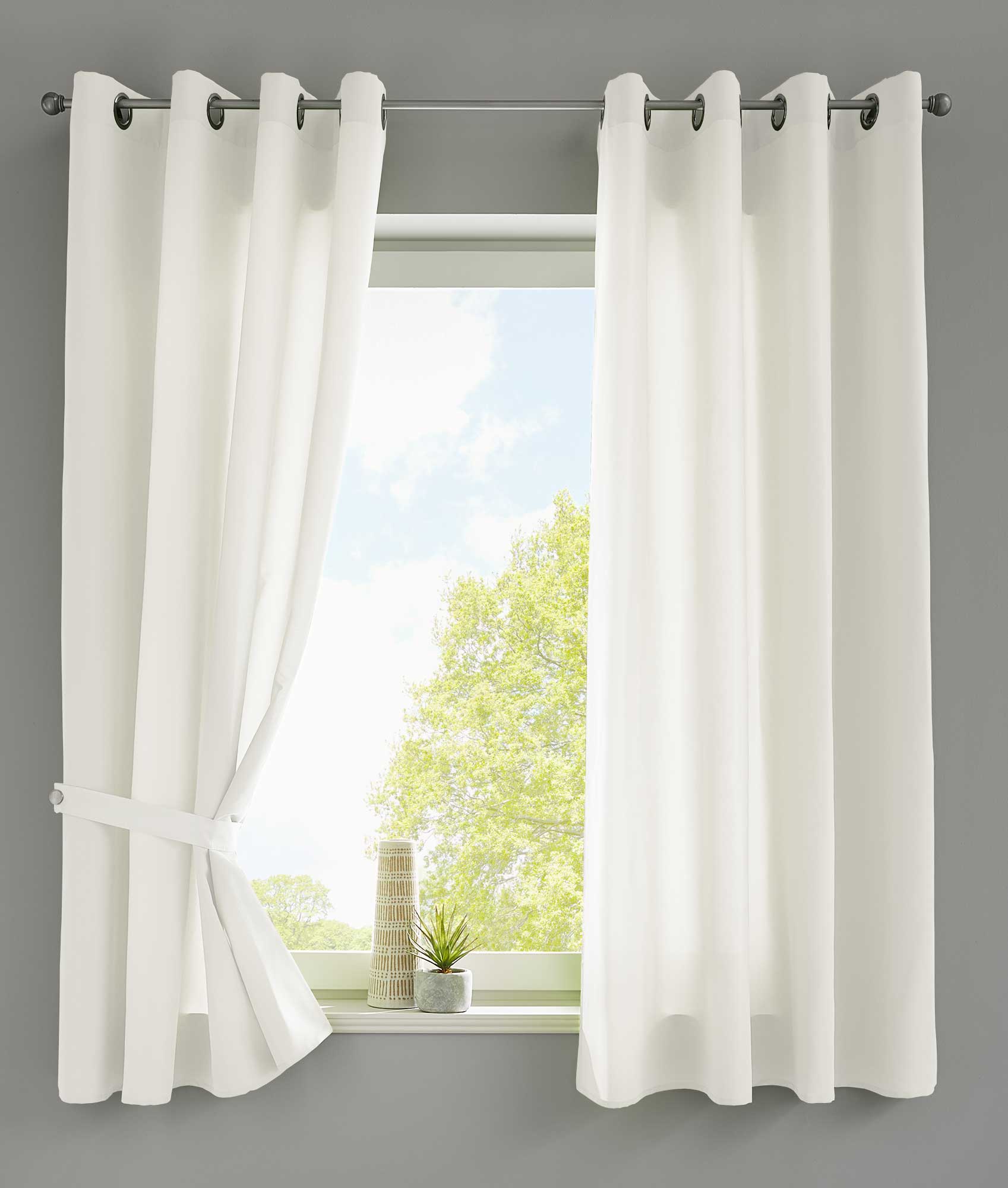 2er Set Vorhänge Schal Ösen »Berlin« Microsatin Lichtdurchlässig Uni Matt 20405N2 Creme HxB 145x140 cm Vorhang 20405N2creme-175 | Gardinenbox.de
