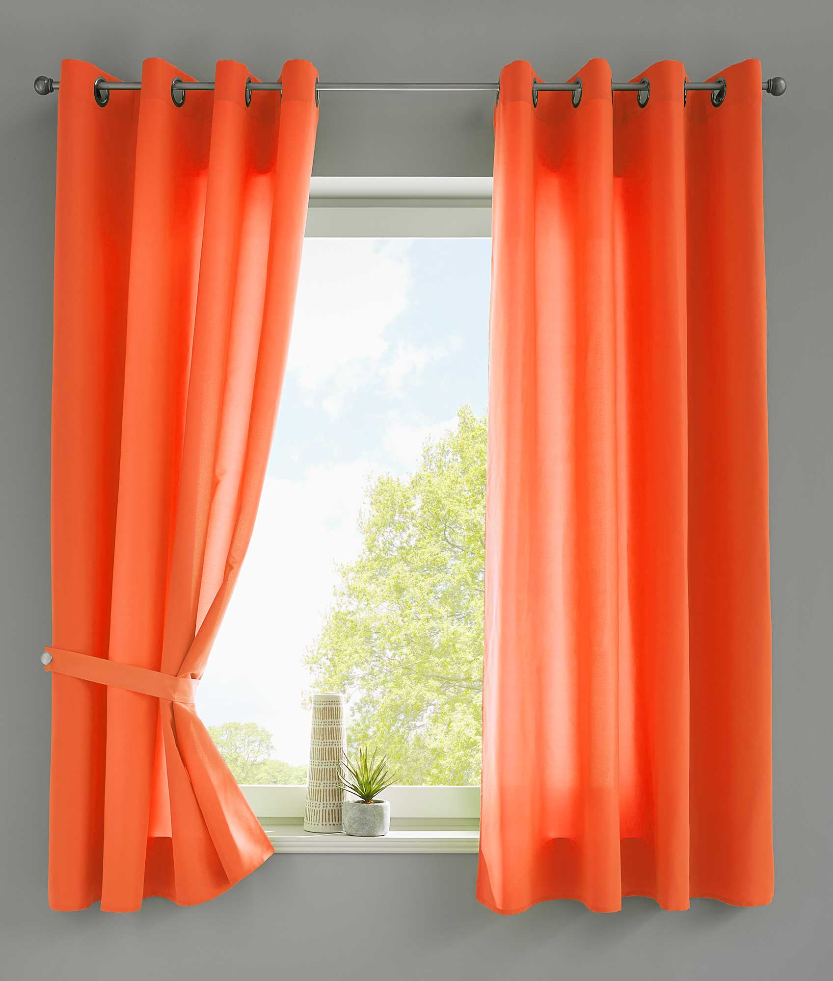 2er Set Vorhänge Schal Ösen »Berlin« Microsatin Lichtdurchlässig Uni Matt 20405N2 Orange HxB 145x140 cm Vorhang 20405N2orange-175 | Gardinenbox.de