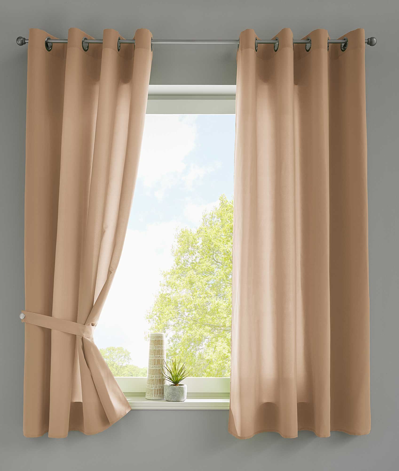2er Set Vorhänge Schal Ösen »Berlin« Microsatin Lichtdurchlässig Uni Matt 20405N2 Sand HxB 145x140 cm Vorhang 20405N2sand-175 | Gardinenbox.de