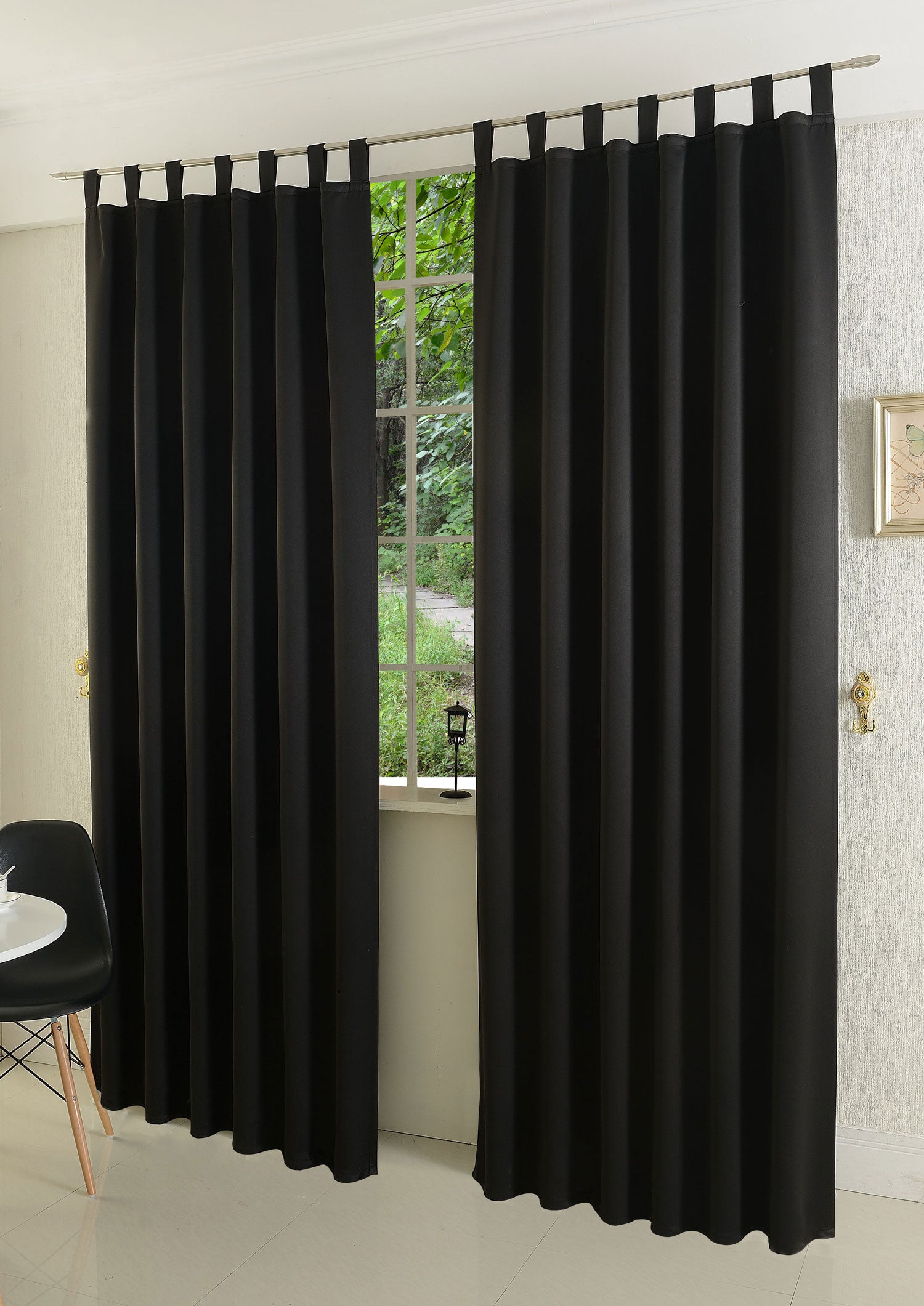 Verdunkelungsvorhag mit Schlaufen matt uni Farben aus weichfallenden blickdichten Stoff blickdicht Blackout 20610 Schwarz 245x135 (HxB) Vorhang 20610schwarz | Gardinenbox.de